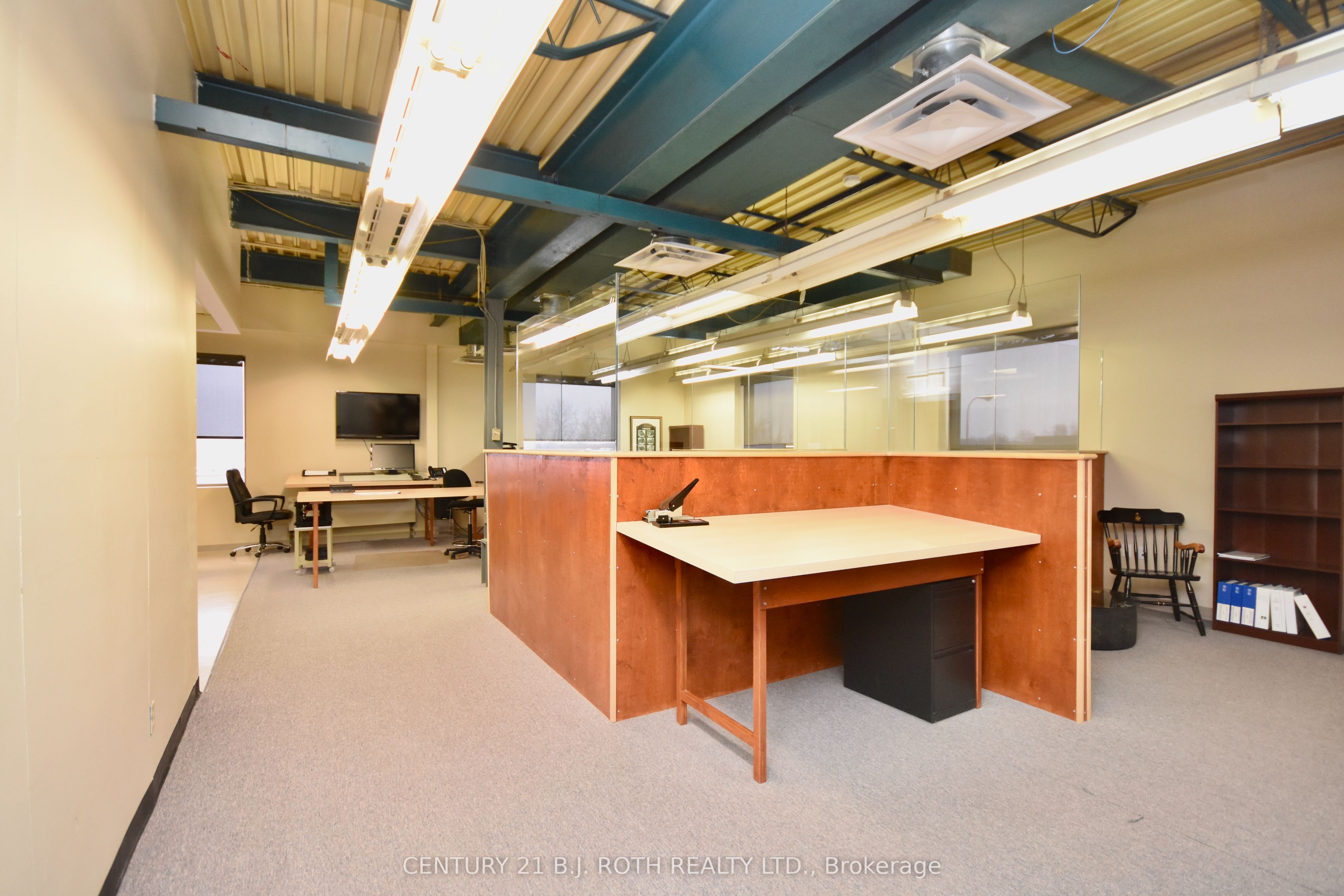 31 Colborne Street E Property Photo 15