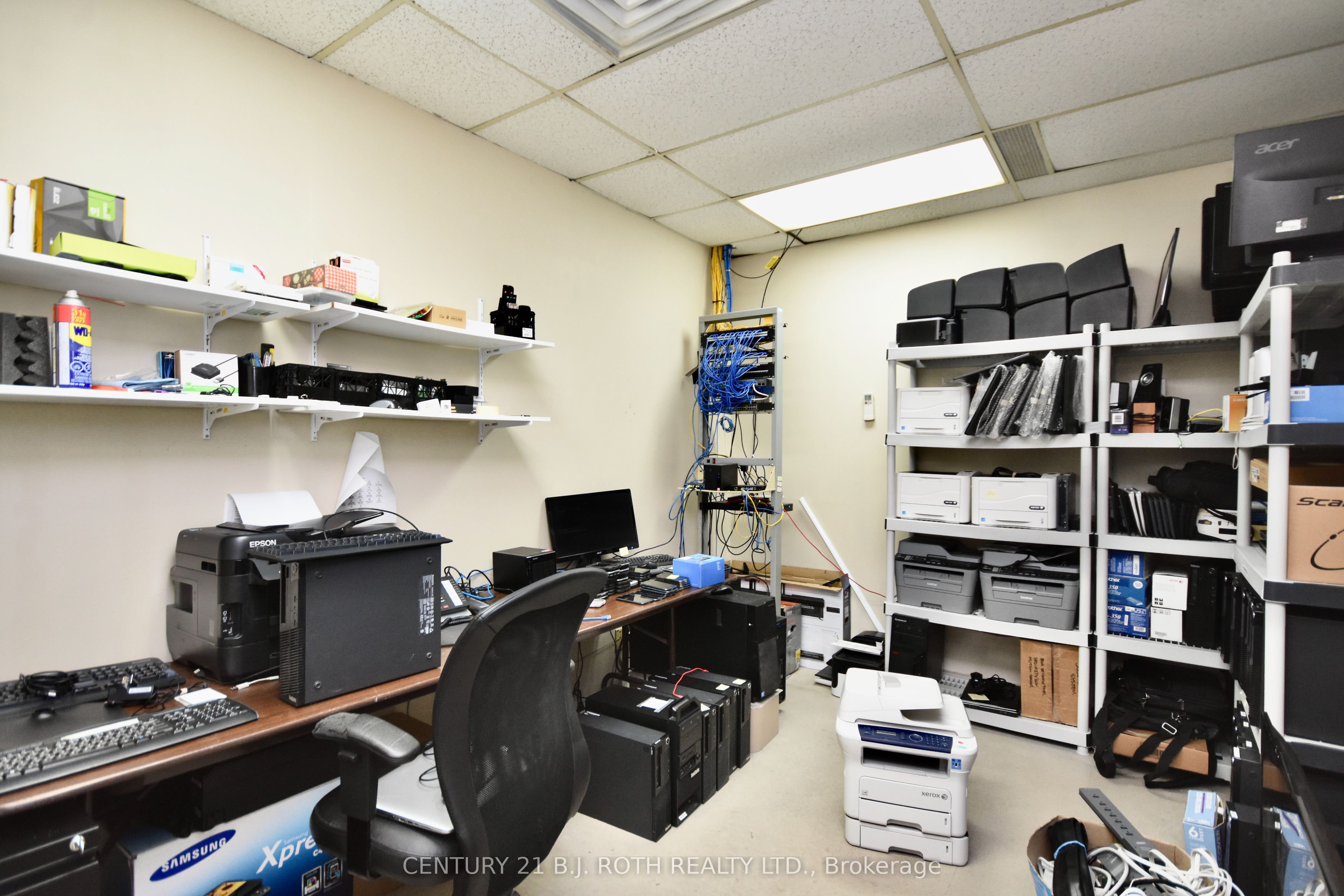 31 Colborne Street E Property Photo 19