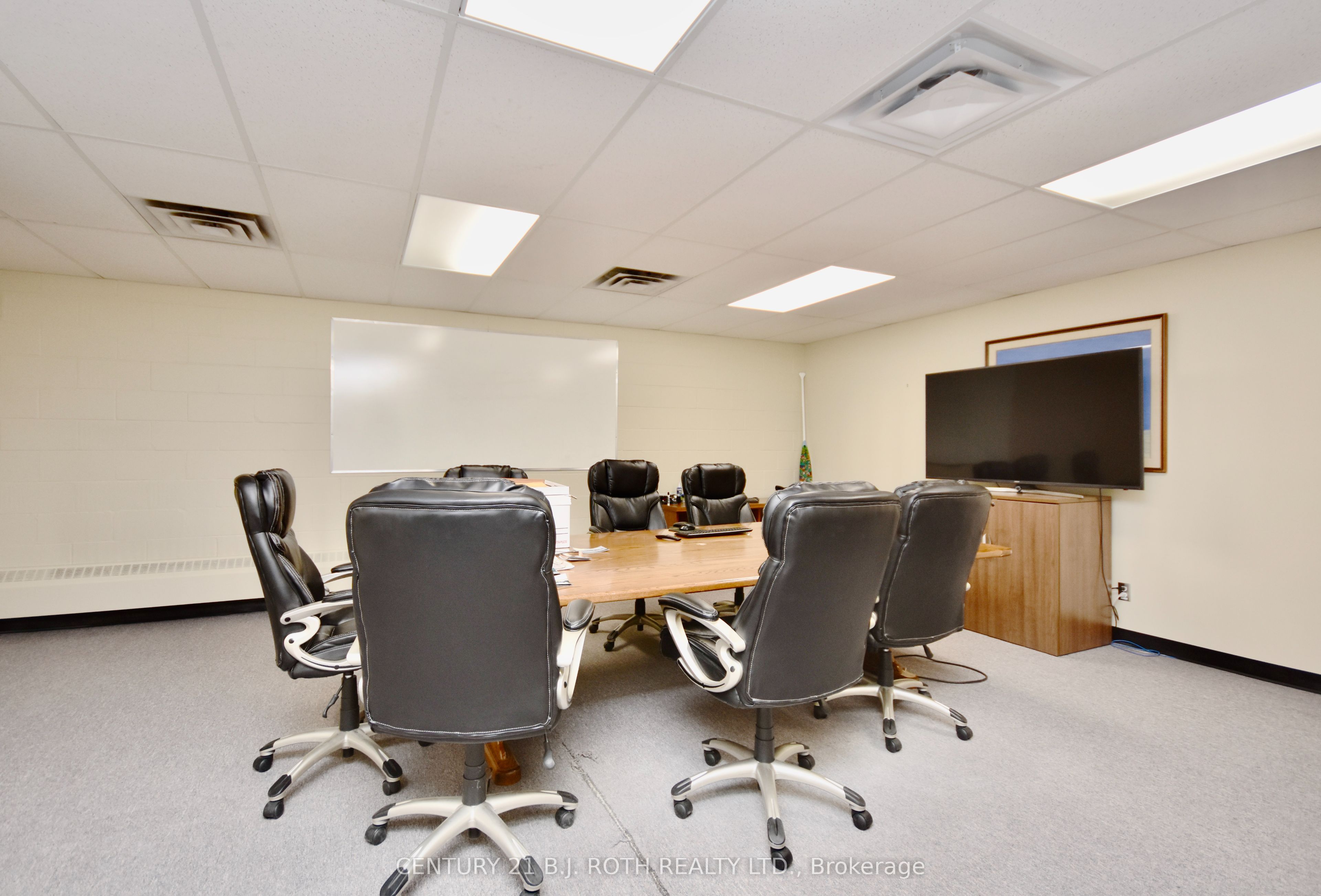 31 Colborne Street E Property Photo 20