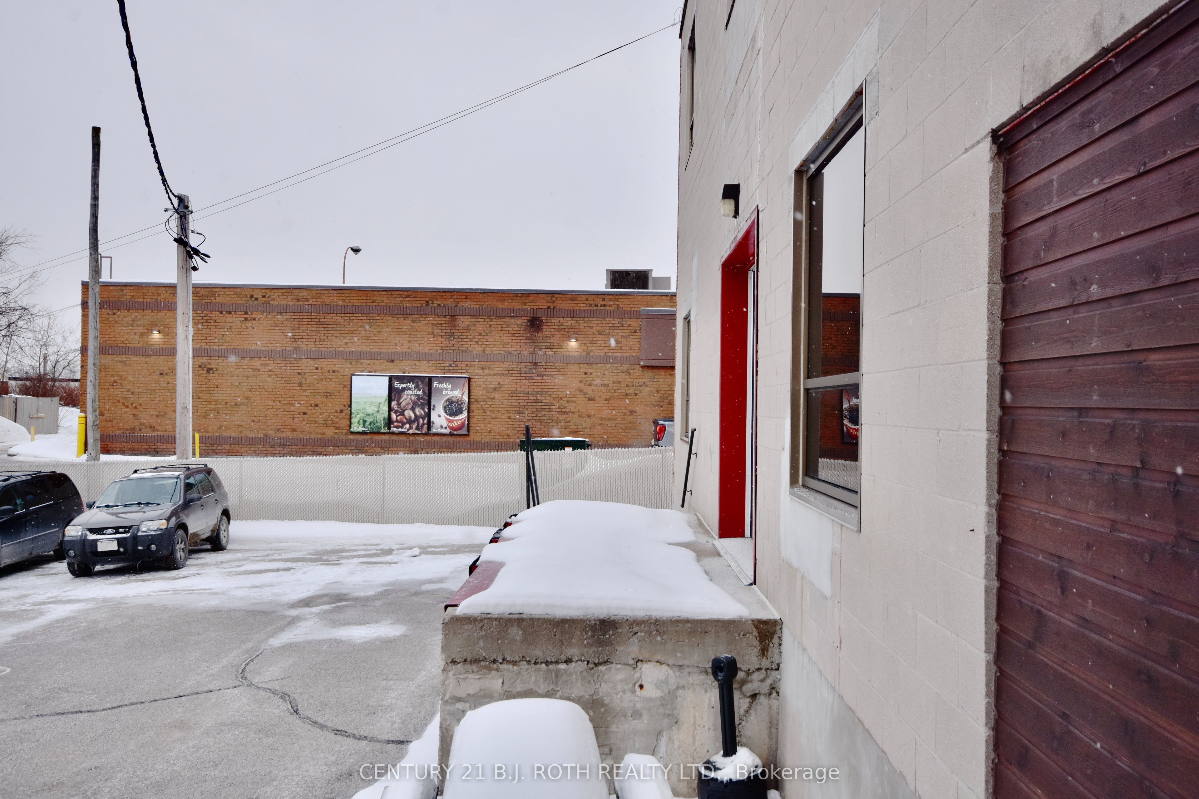 31 Colborne Street E Property Photo 28