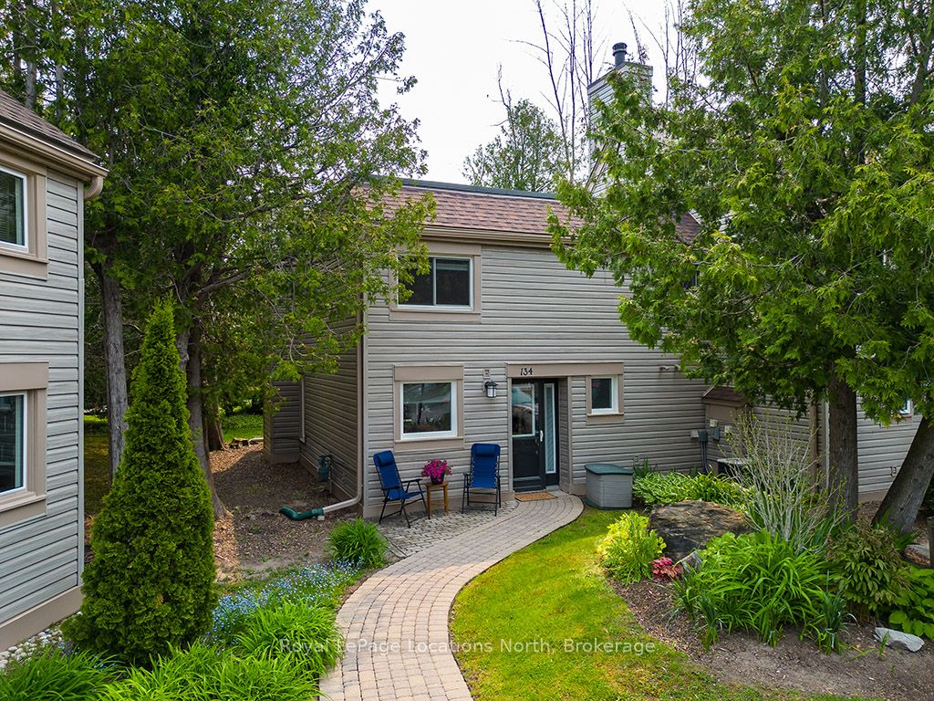 134 Escarpment Crescent Property Photo 1