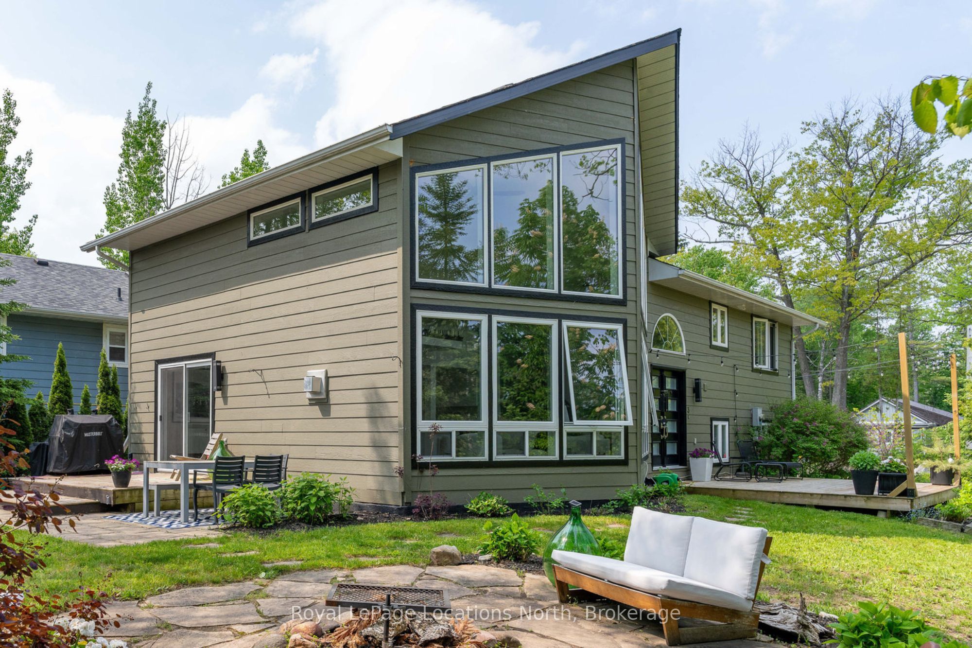 3 Simcoe Street Property Image