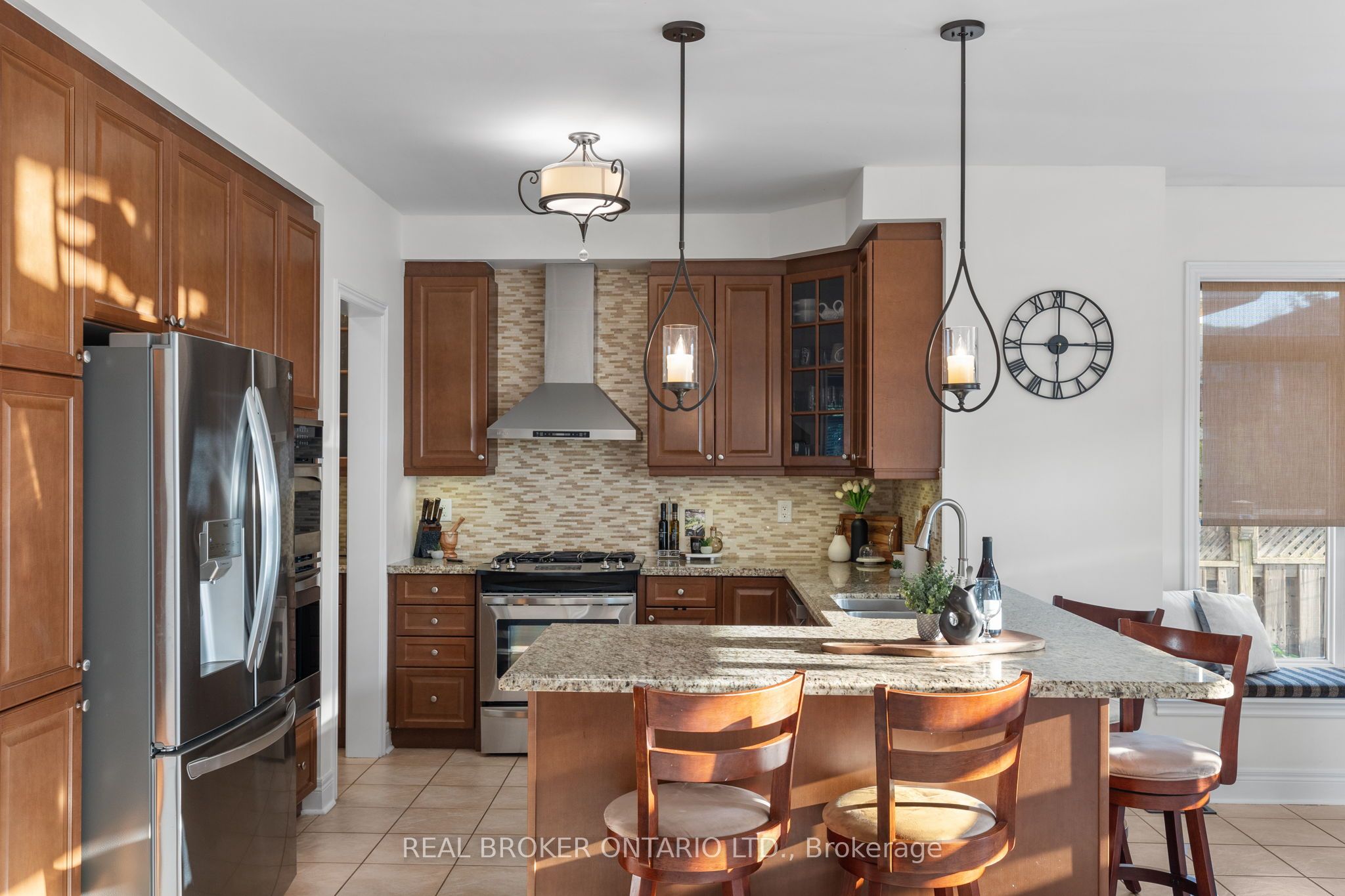 33 Royal Park Boulevard Property Photo 8