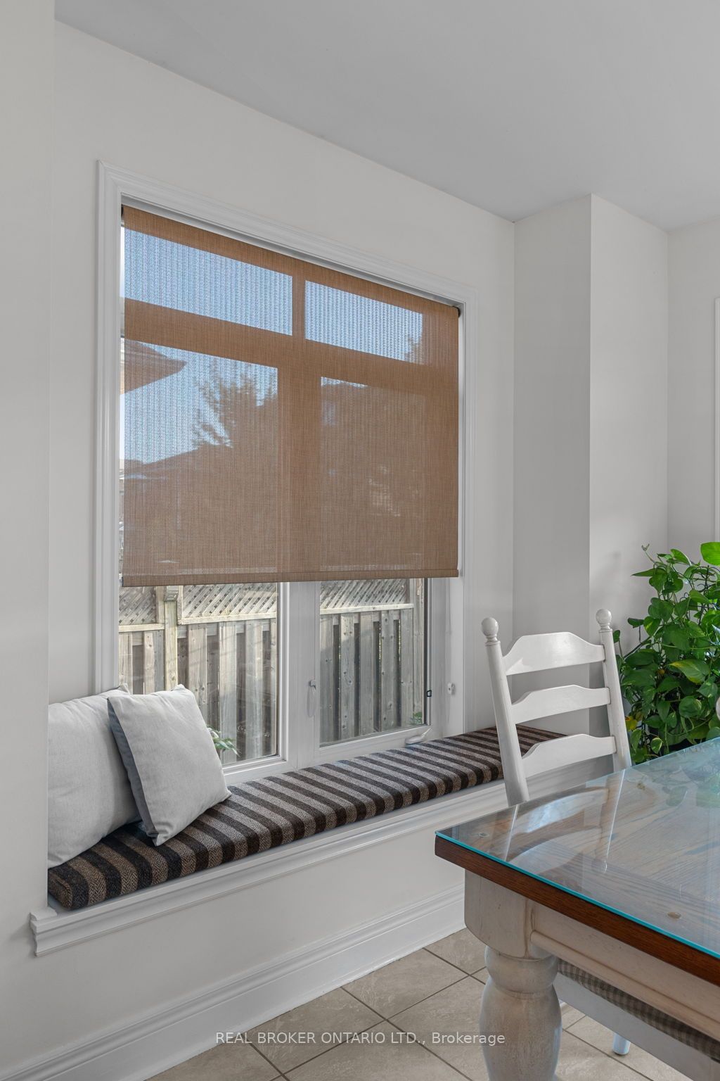 33 Royal Park Boulevard Property Photo 14