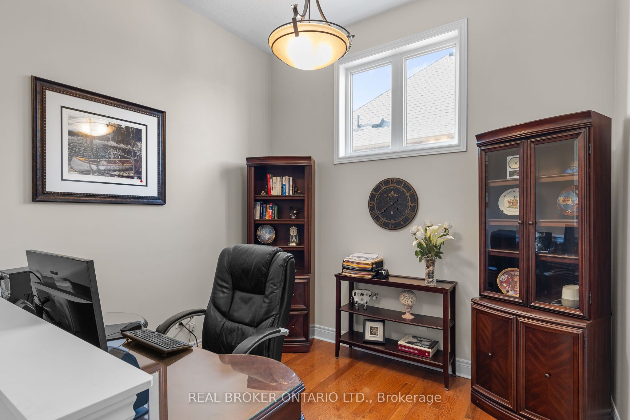 33 Royal Park Boulevard Property Photo 22