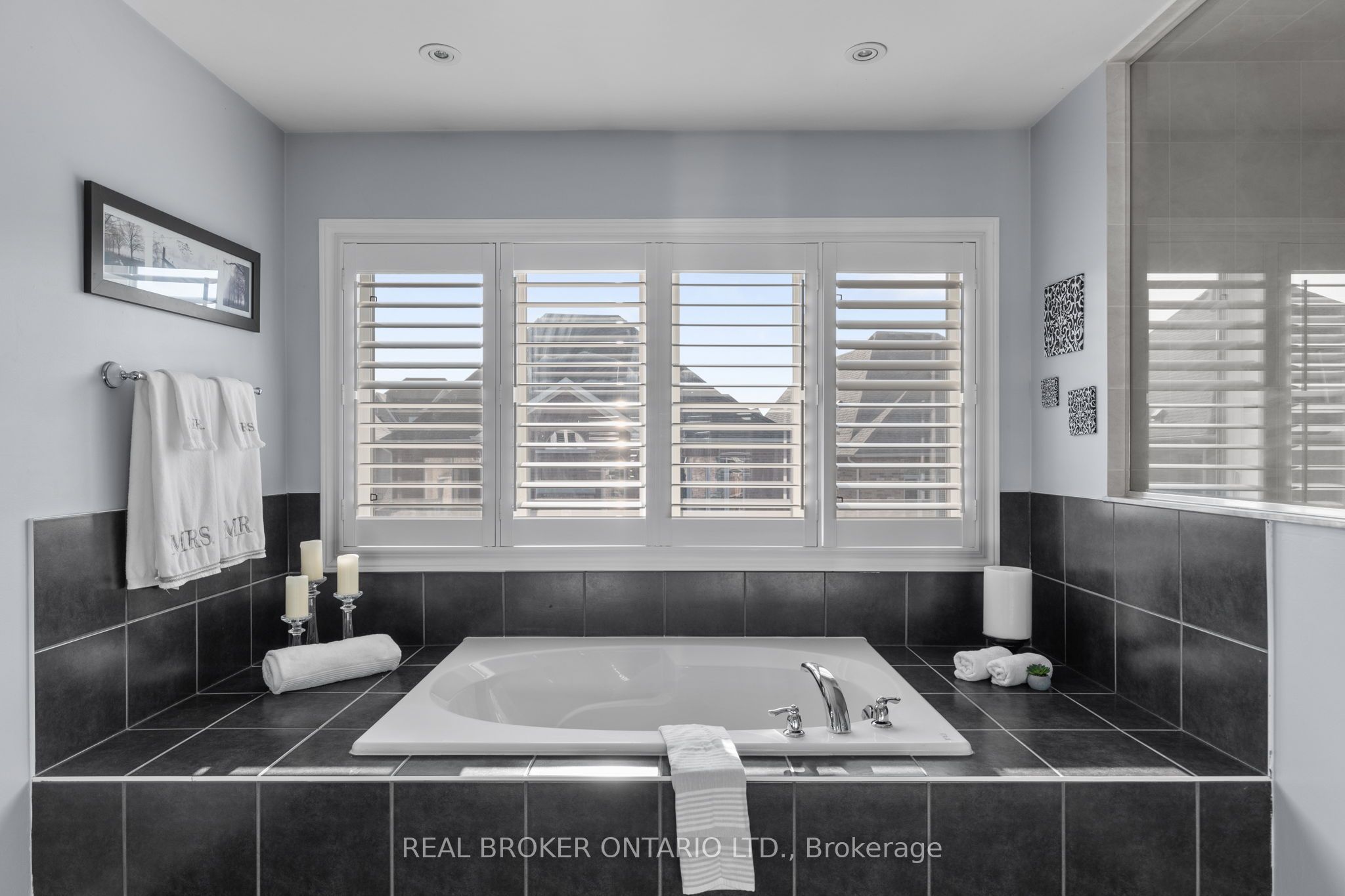 33 Royal Park Boulevard Property Photo 27