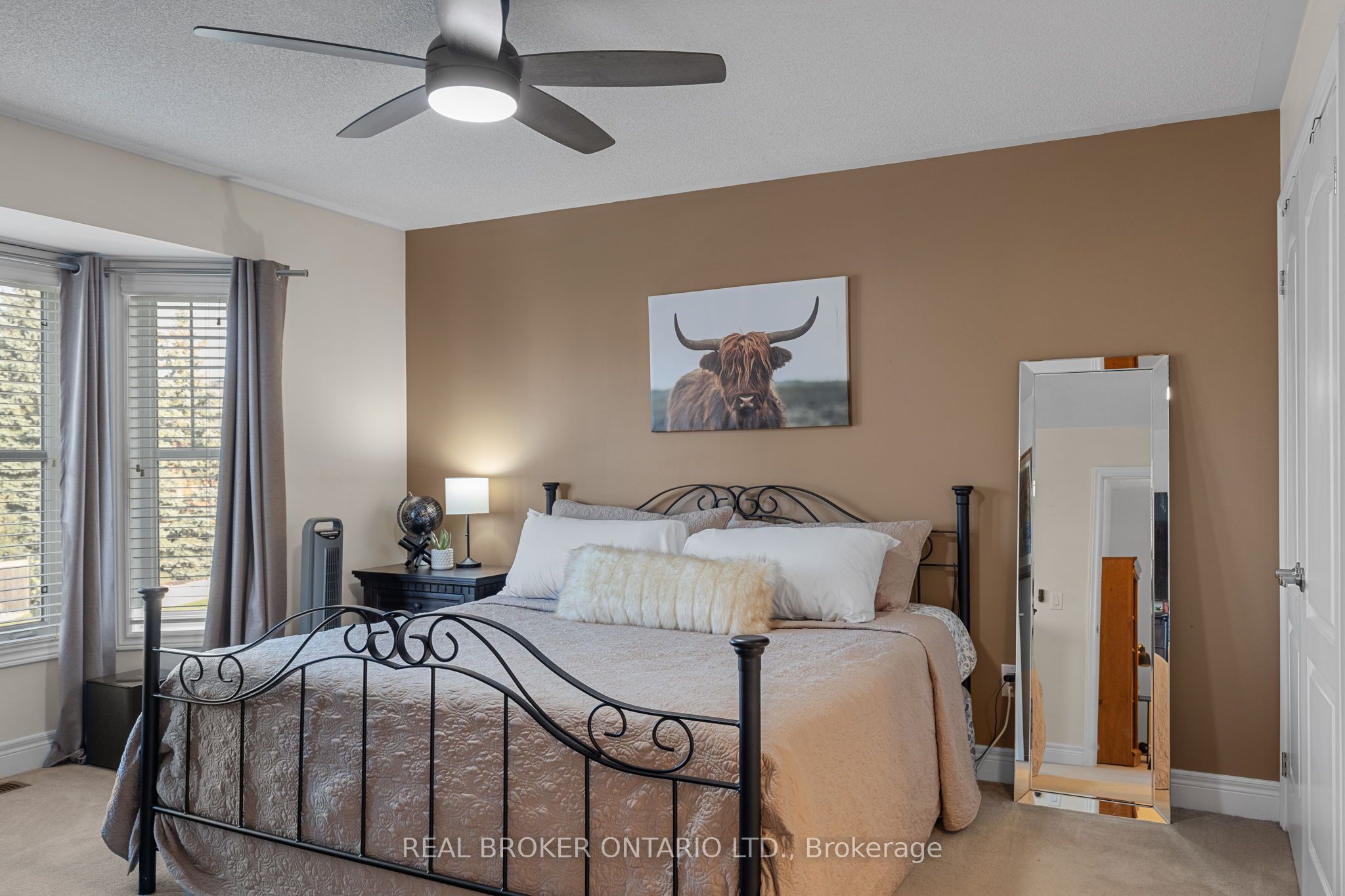 33 Royal Park Boulevard Property Photo 33