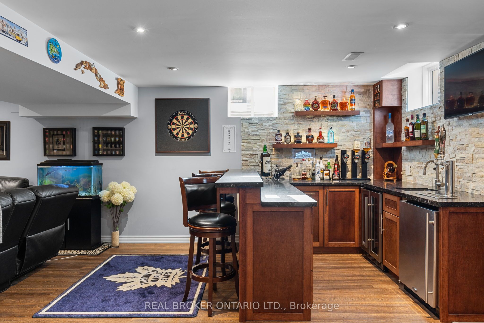 33 Royal Park Boulevard Property Photo 39