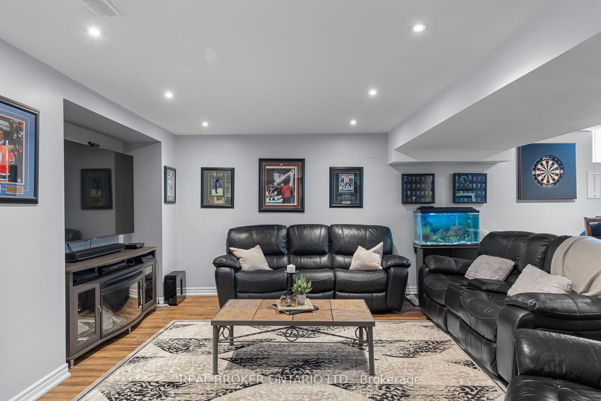 33 Royal Park Boulevard Property Photo 40