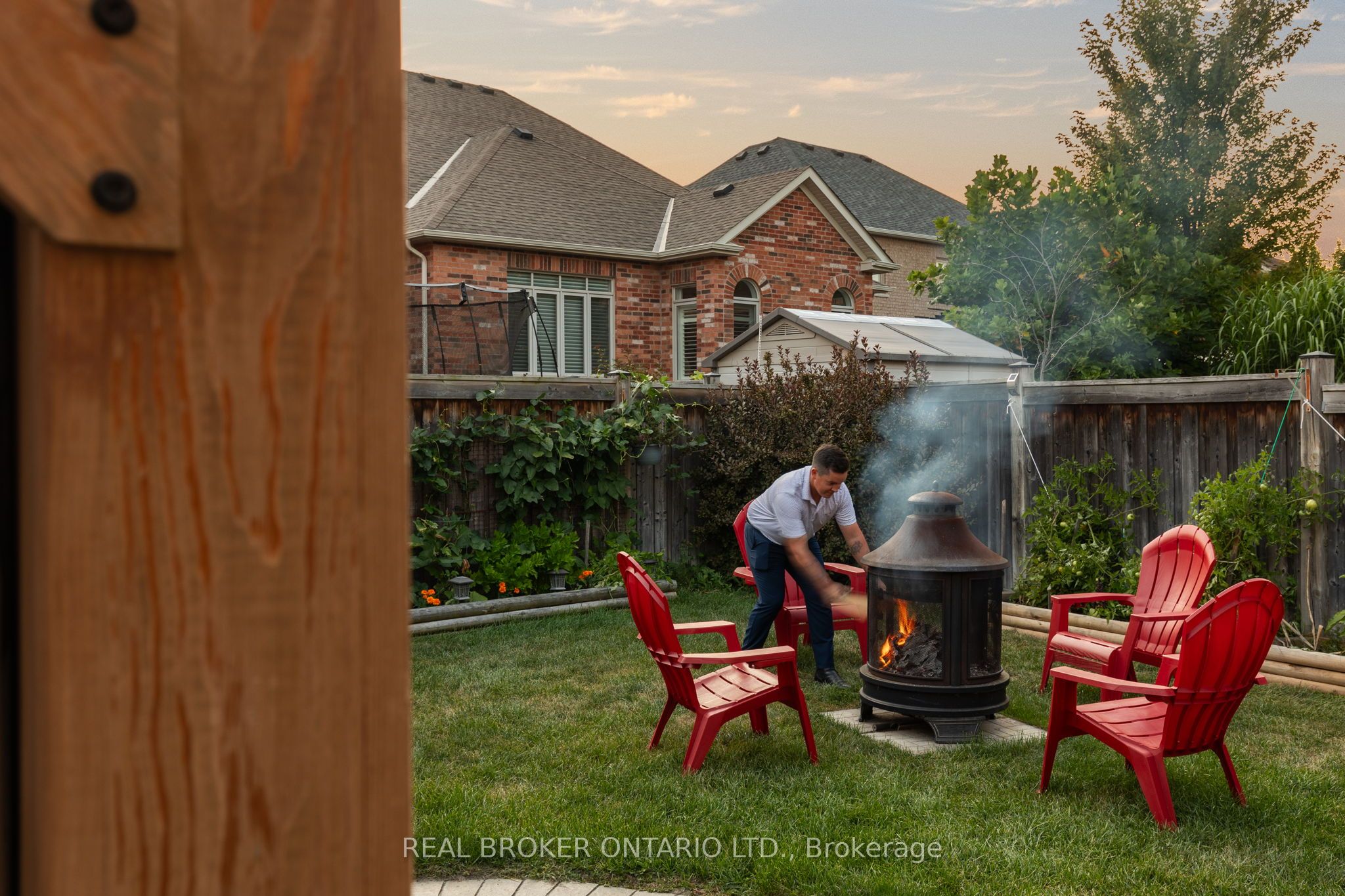 33 Royal Park Boulevard Property Photo 44