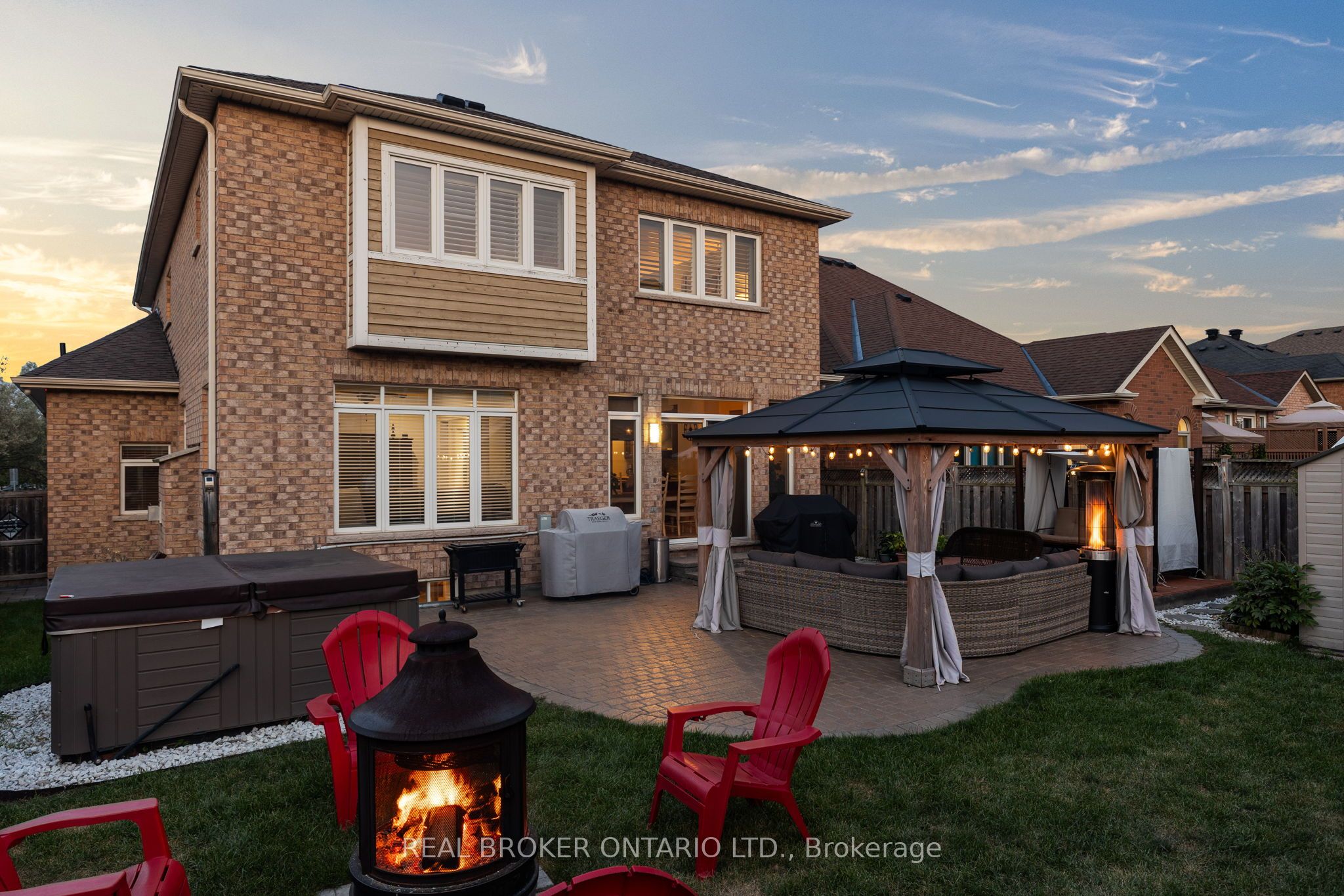 33 Royal Park Boulevard Property Photo 45