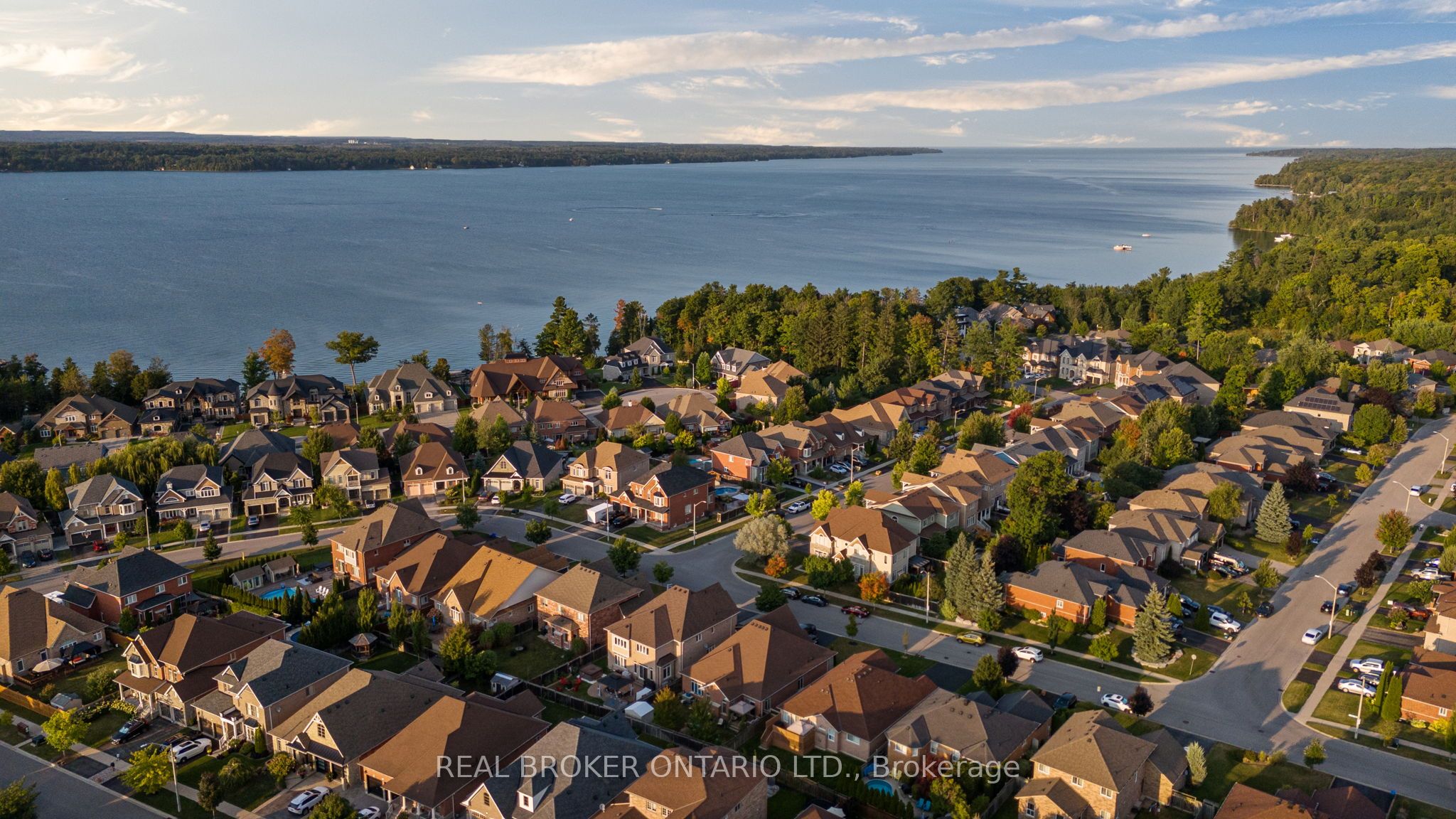 33 Royal Park Boulevard Property Photo 47