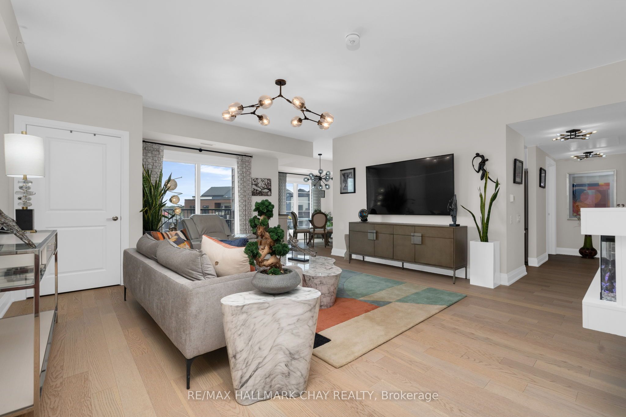 54 Koda Street 401 Property Photo 5