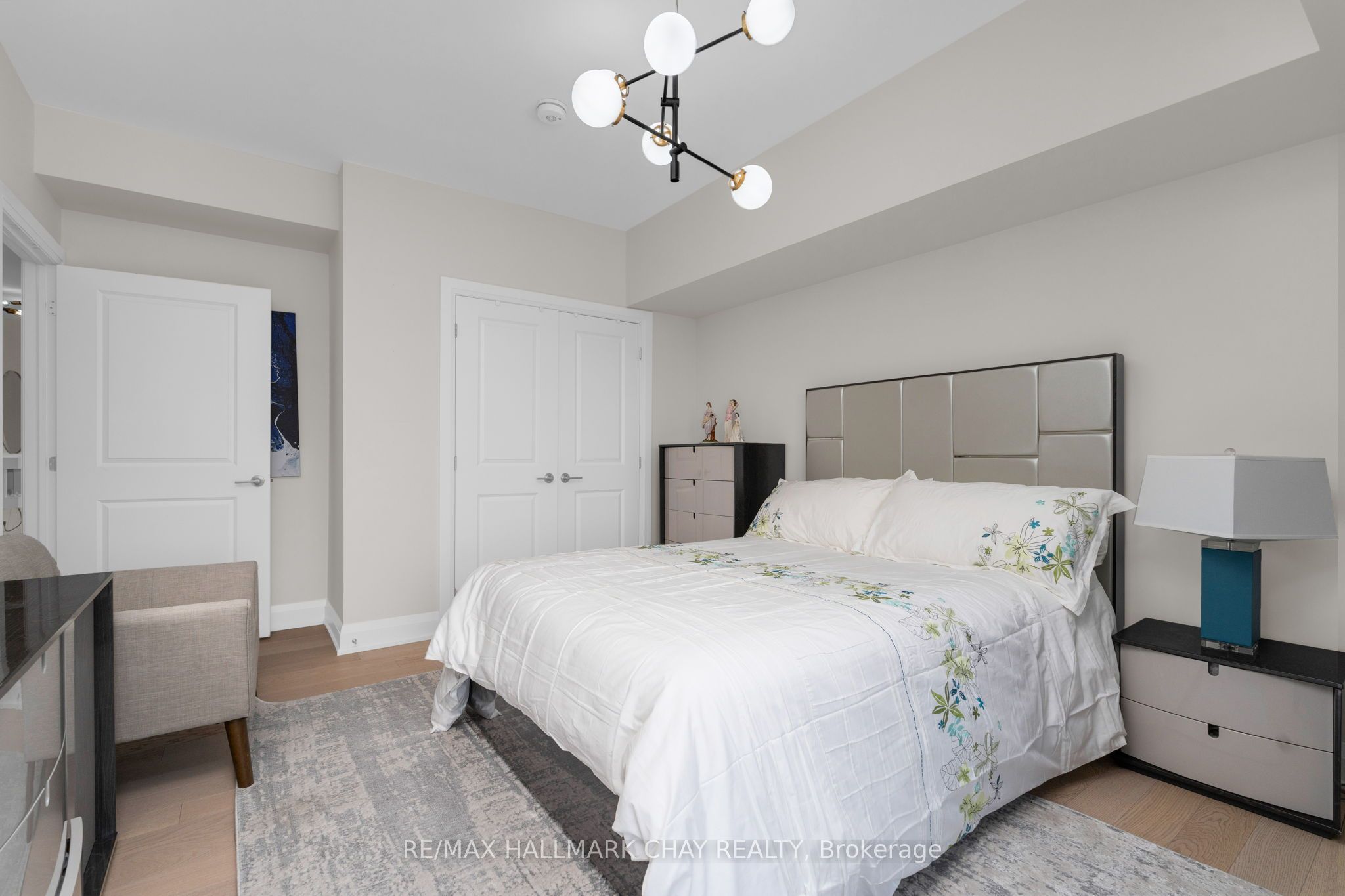 54 Koda Street 401 Property Photo 22