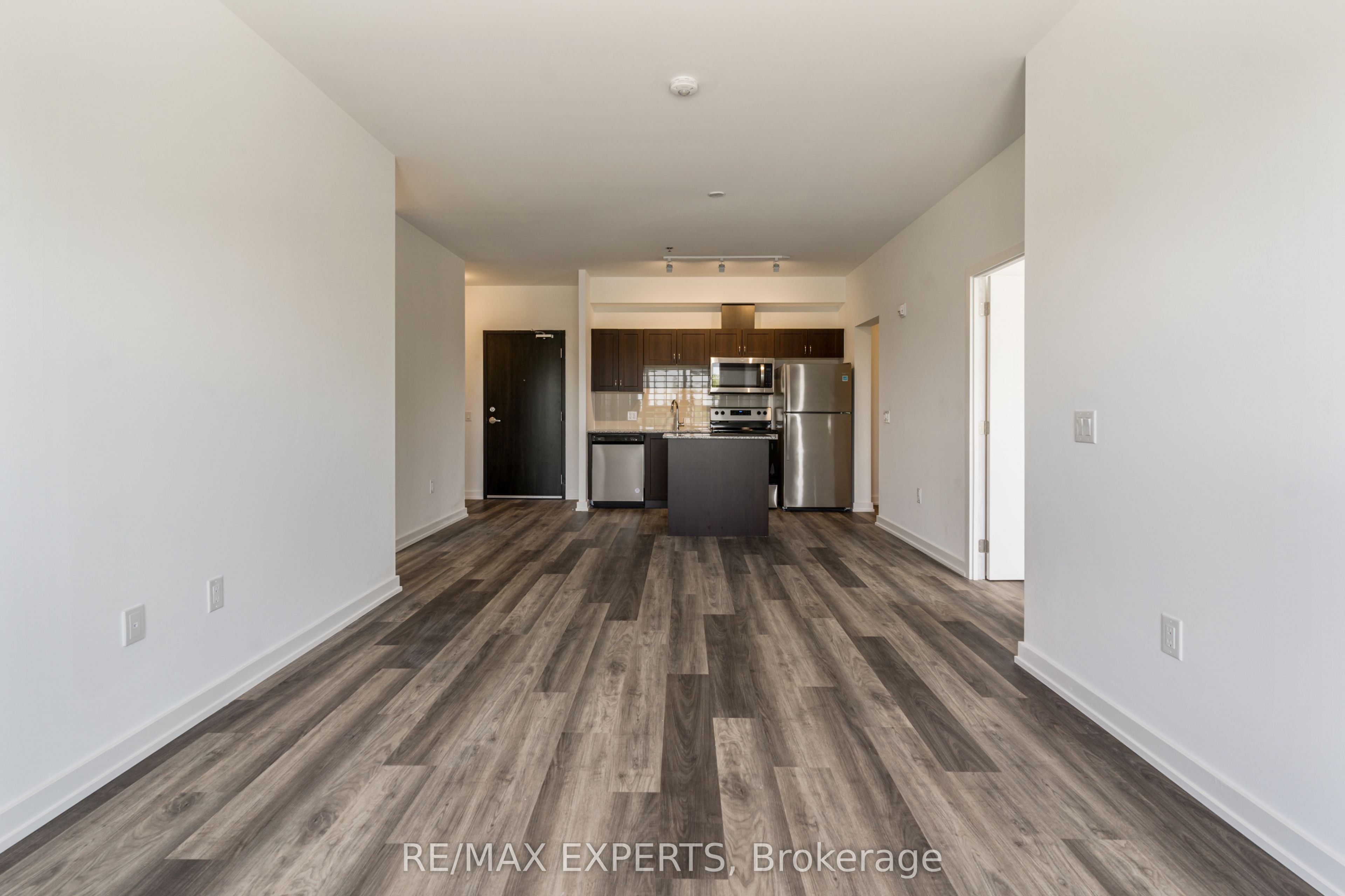 #307 - 430 Essa Road Property Photo 14