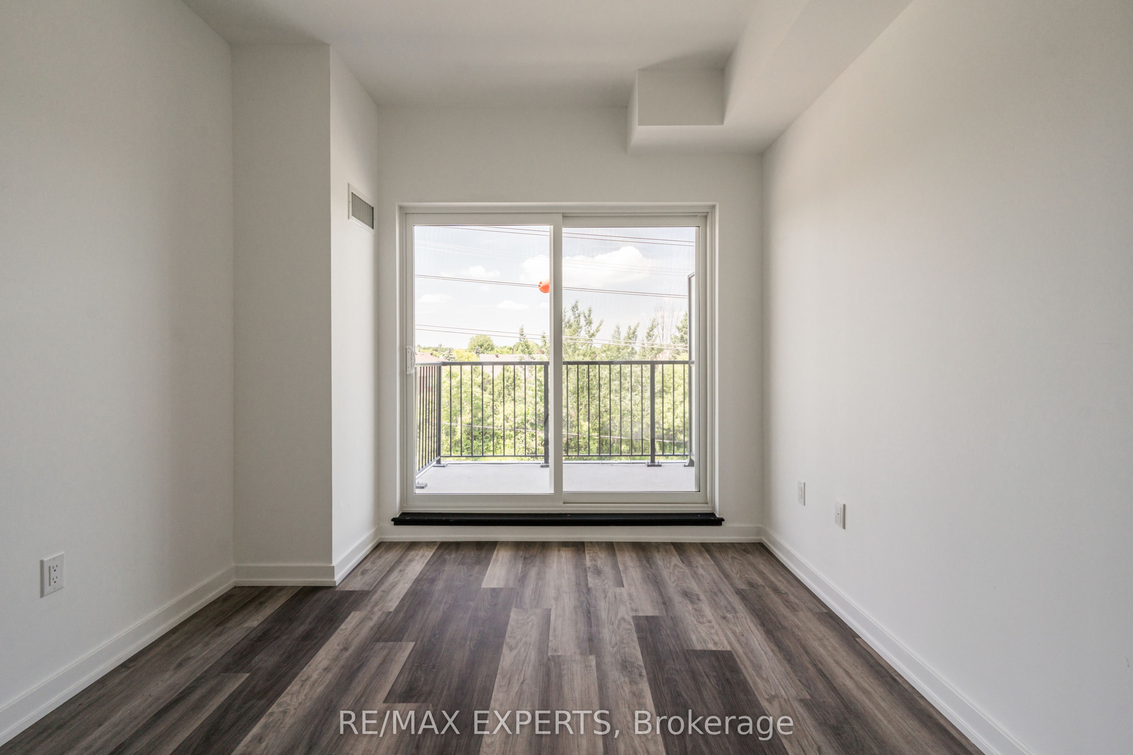#307 - 430 Essa Road Property Photo 18