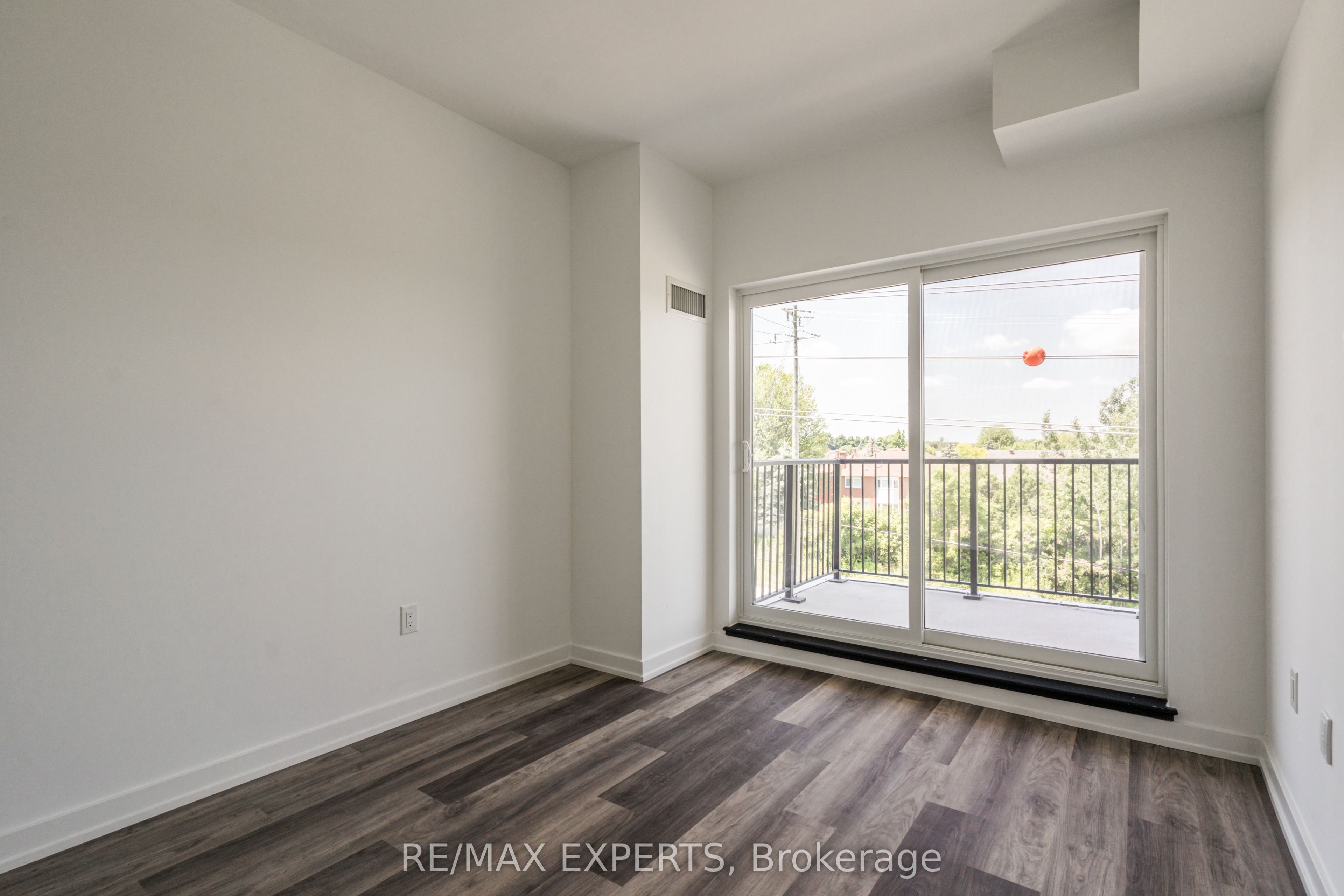 #307 - 430 Essa Road Property Photo 19