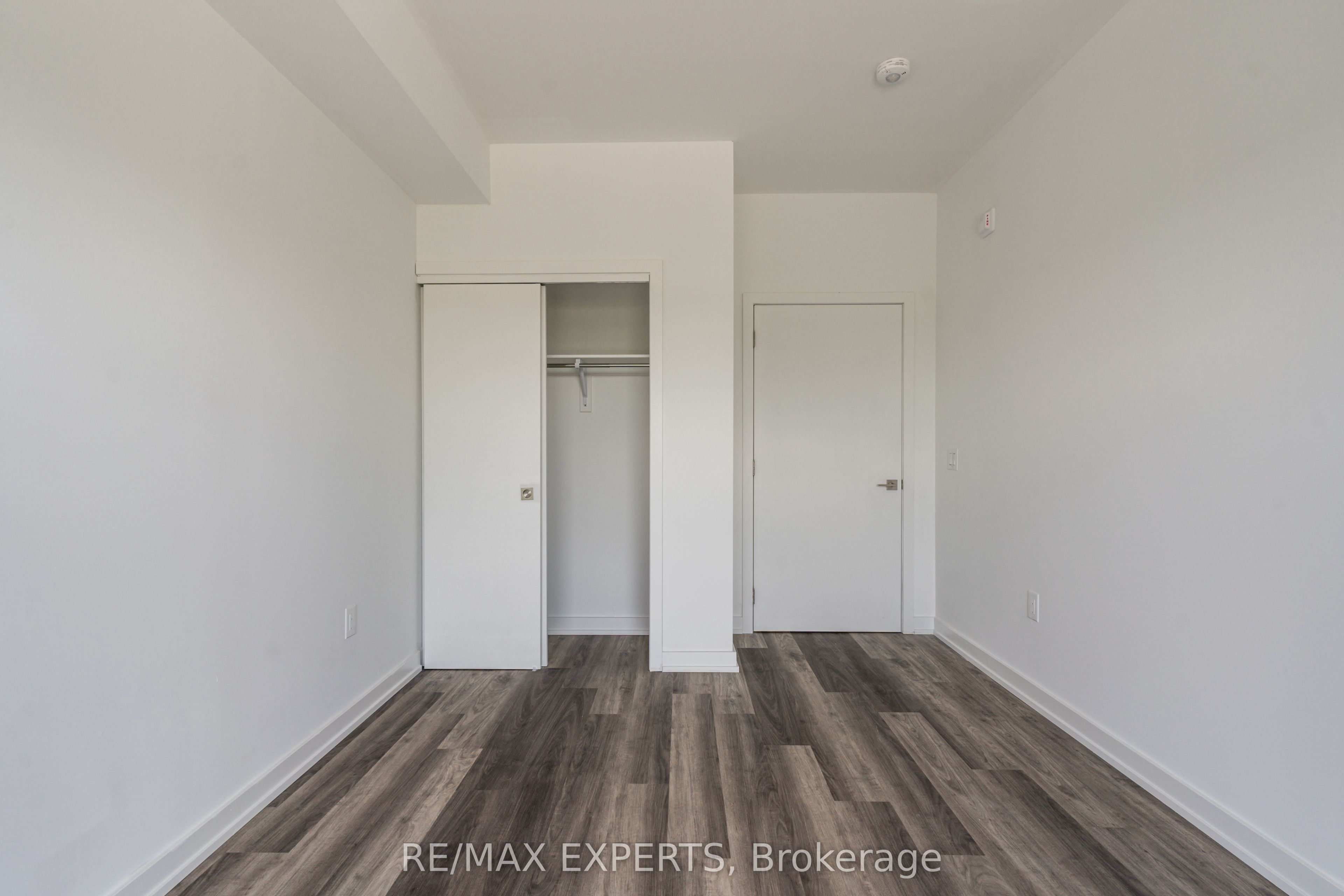 #307 - 430 Essa Road Property Photo 21