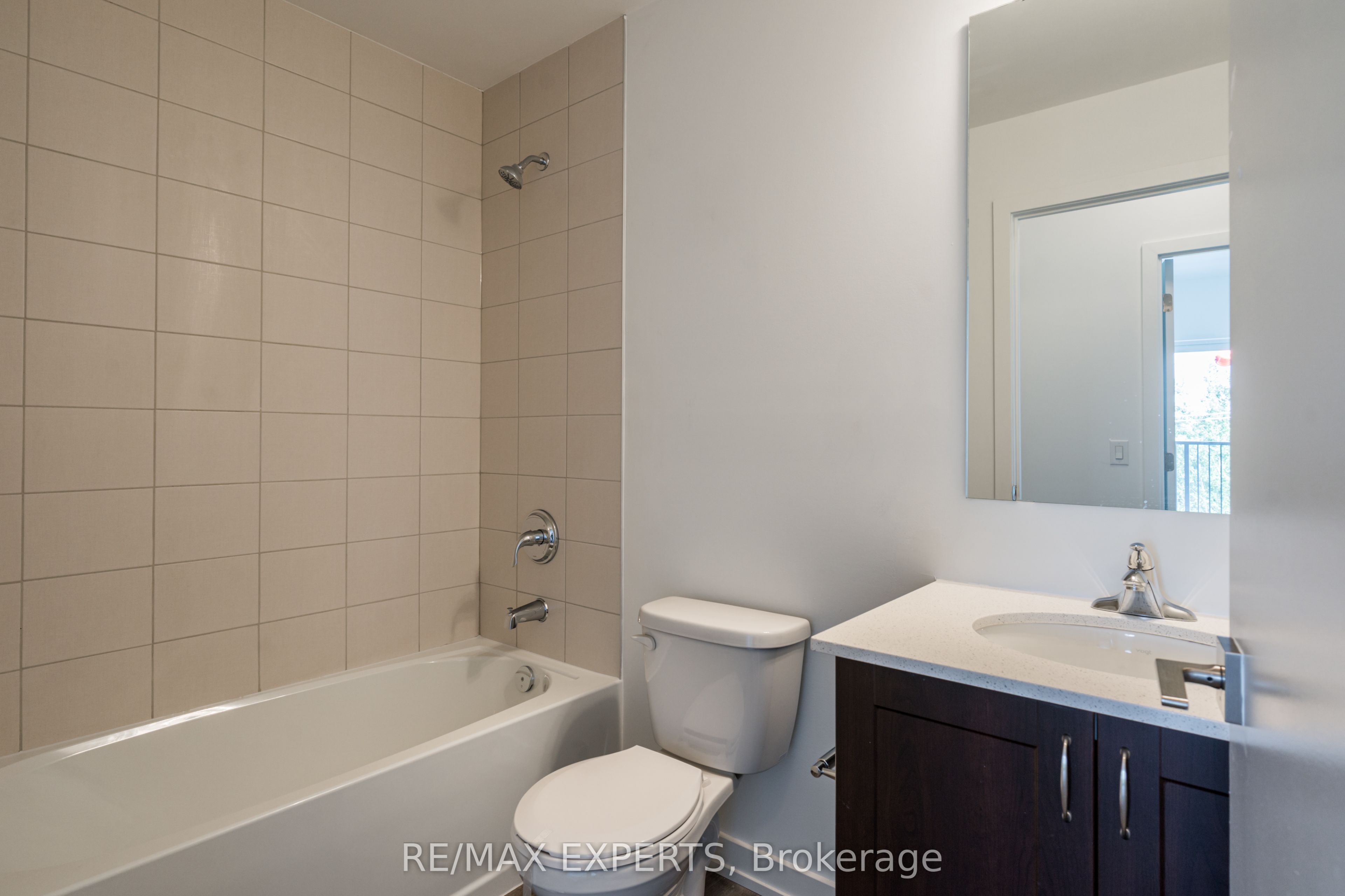 #307 - 430 Essa Road Property Photo 24
