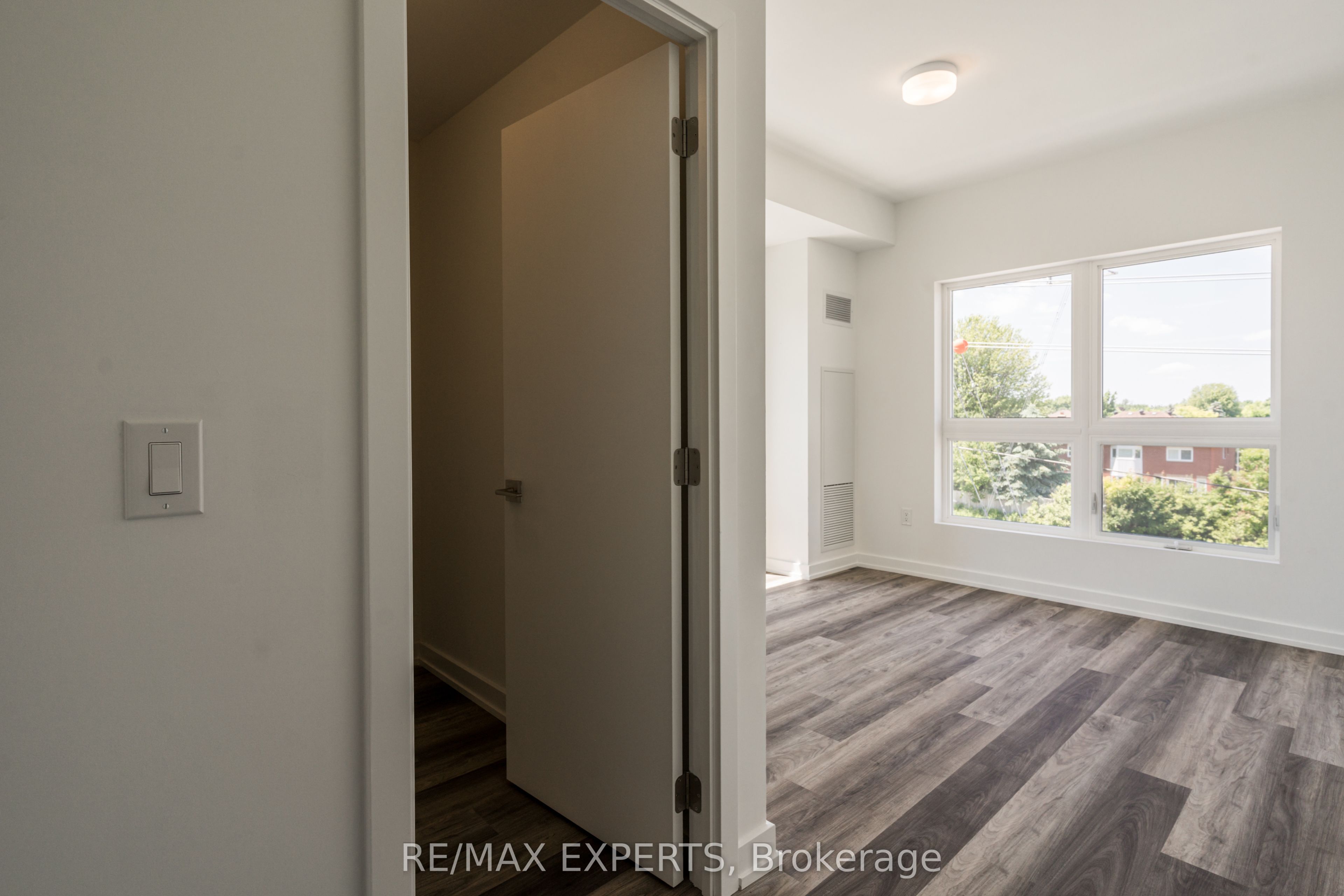 #307 - 430 Essa Road Property Photo 28
