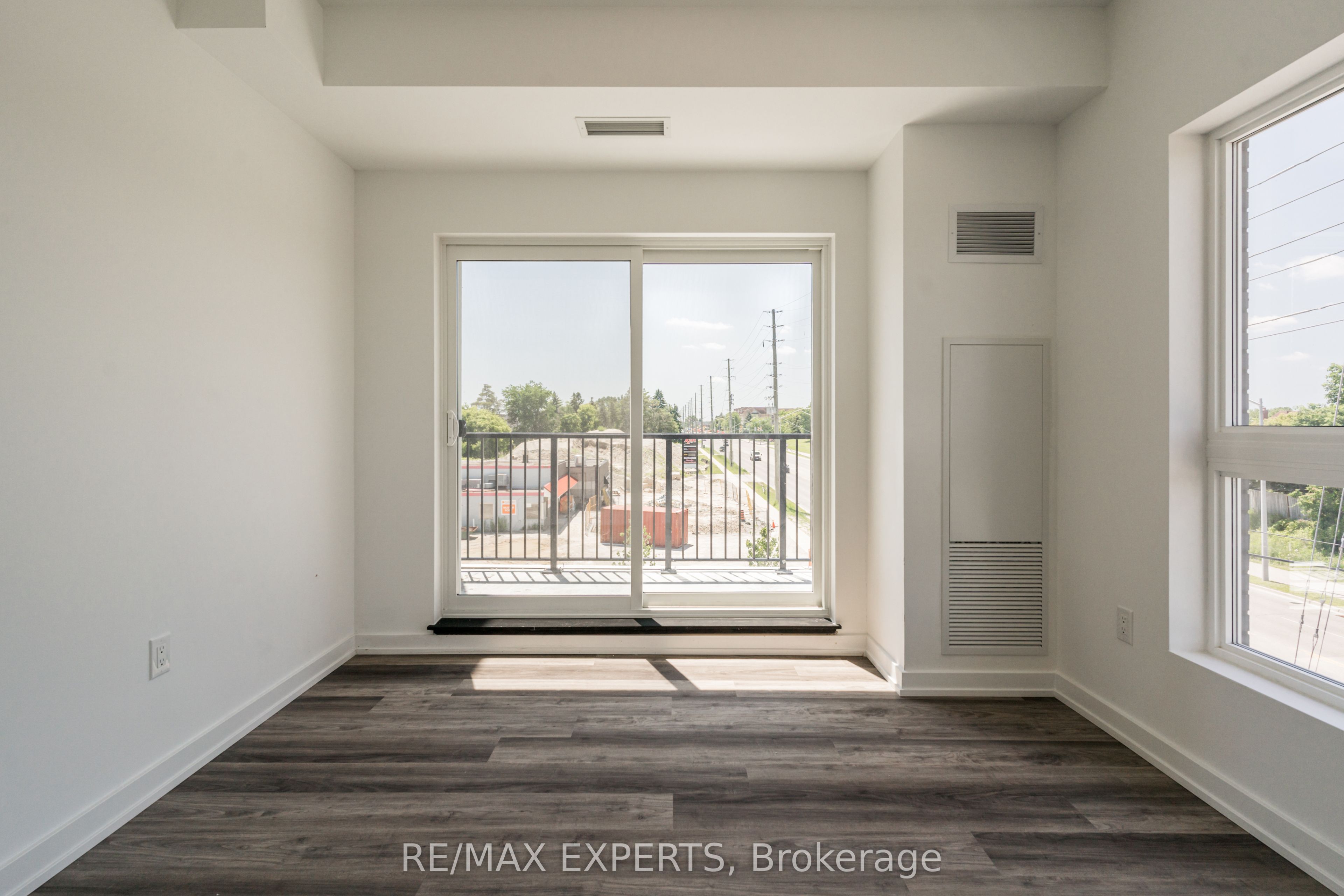 #307 - 430 Essa Road Property Photo 31