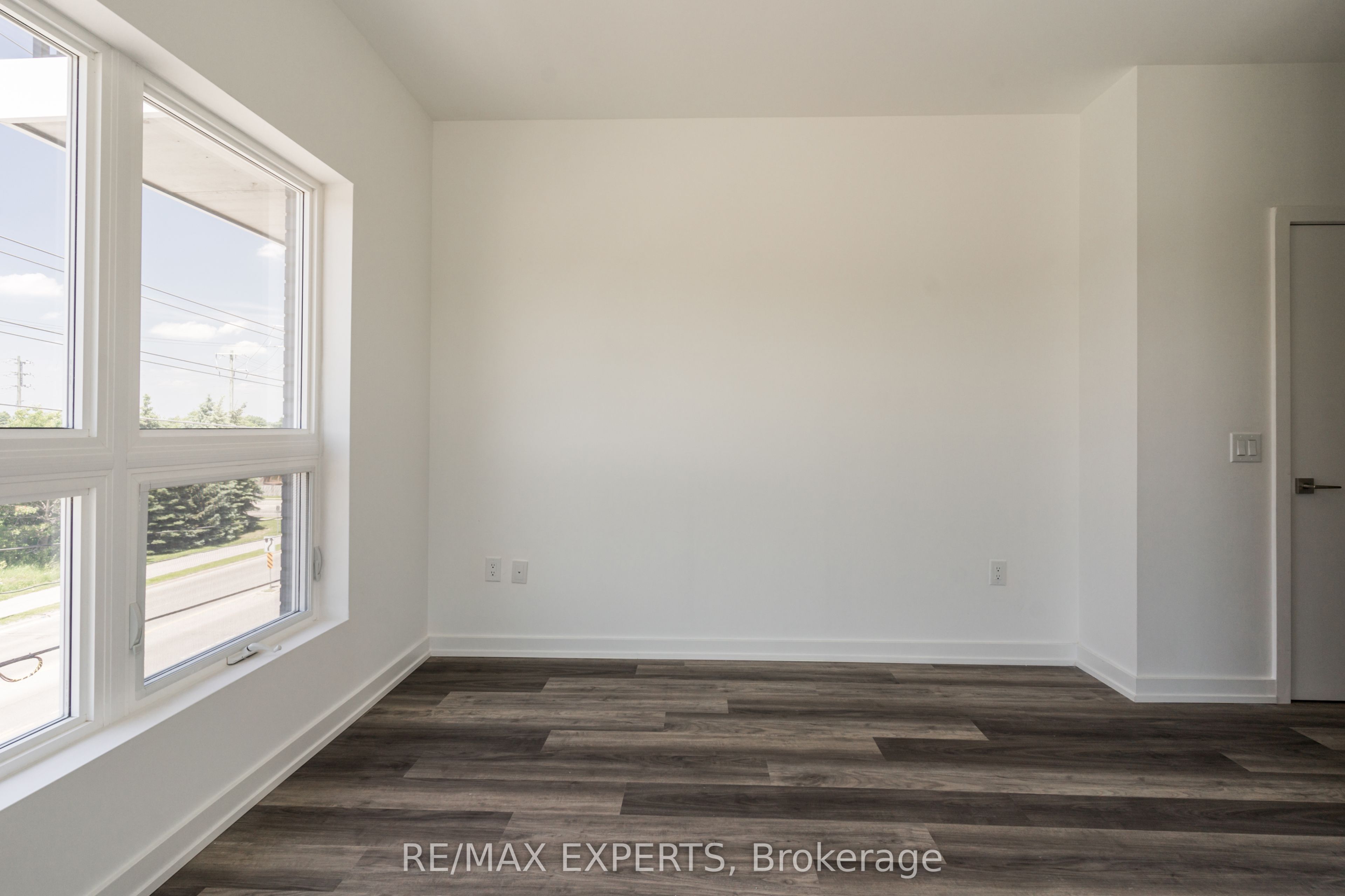 #307 - 430 Essa Road Property Photo 34
