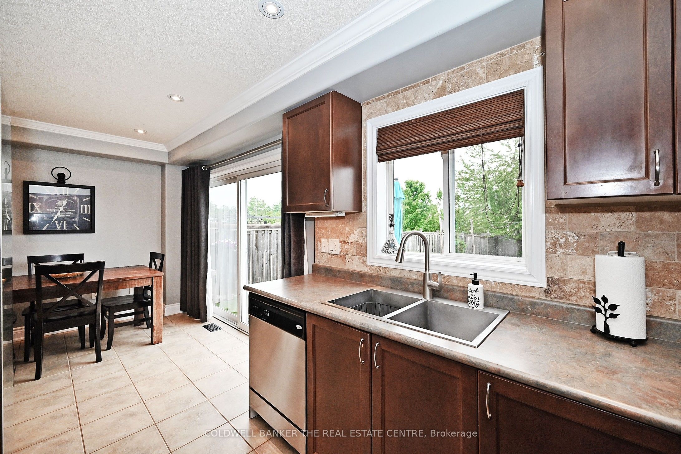 25 Lake Crescent Property Photo 16