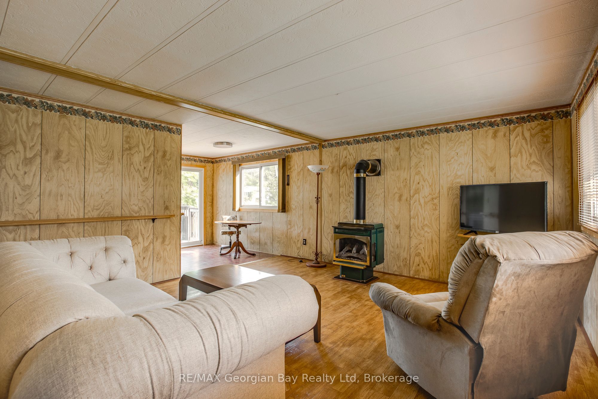 5263 Elliott Side Road 58 Property Photo 5