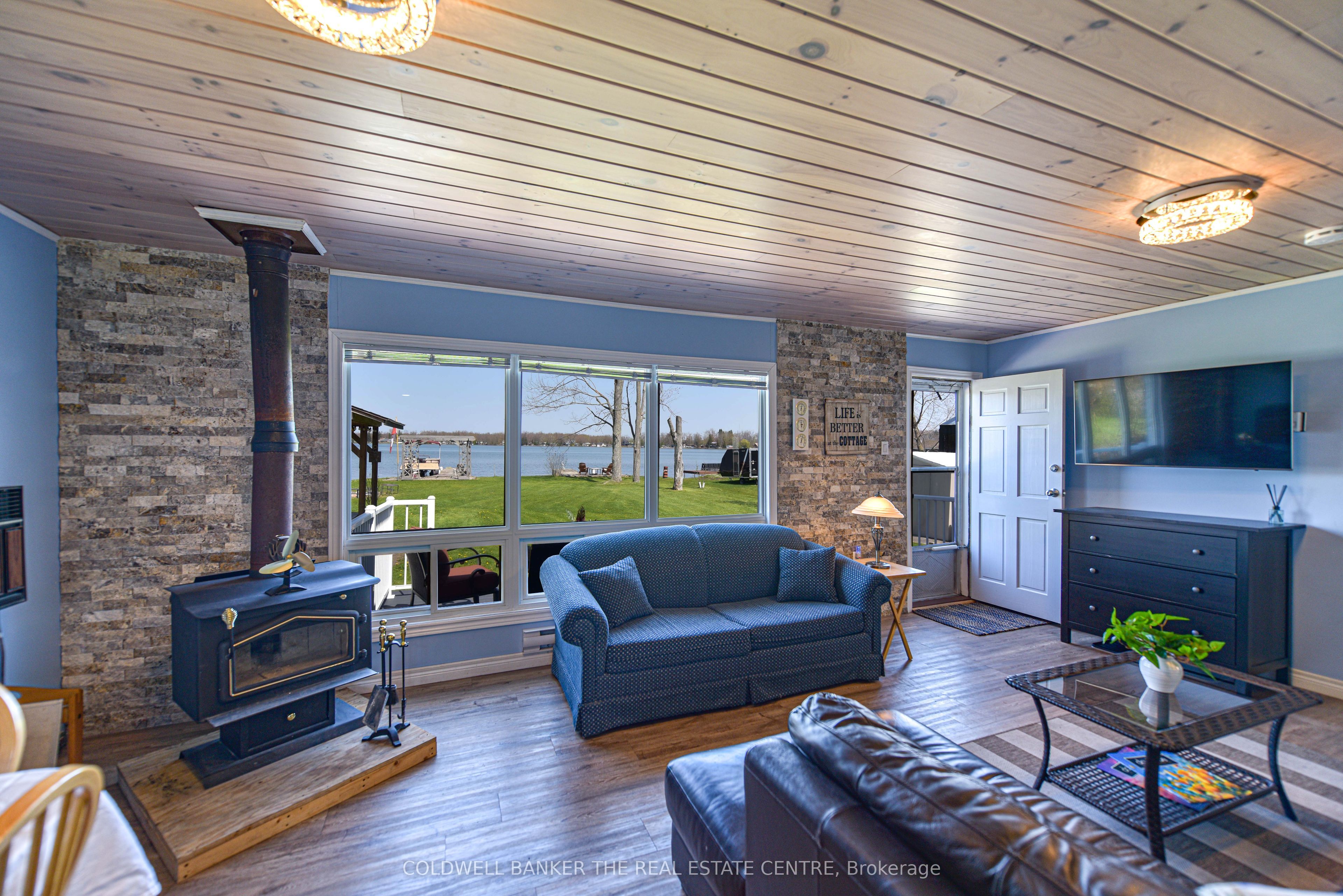 4137 Bayview Avenue Property Photo 6