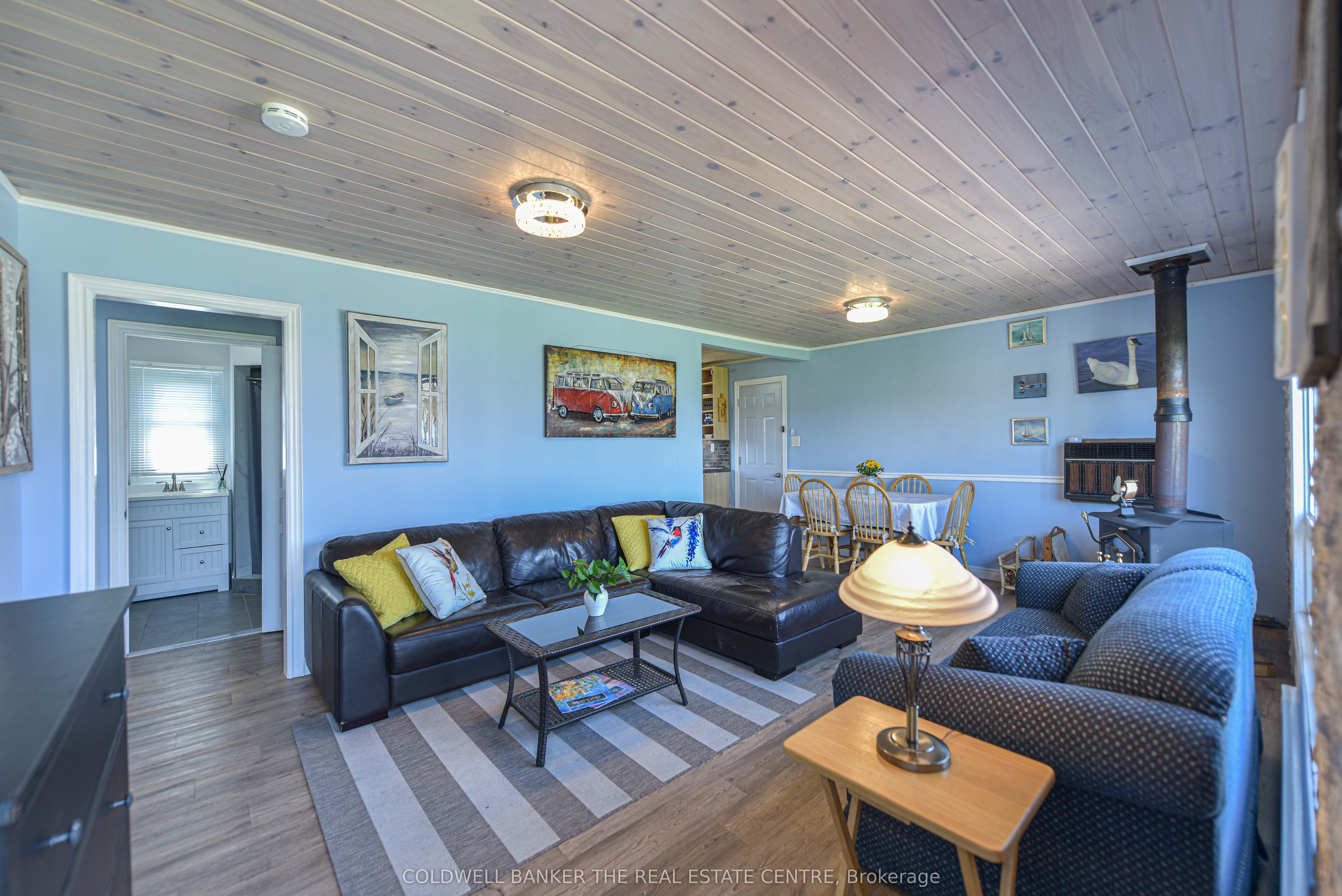 4137 Bayview Avenue Property Photo 7