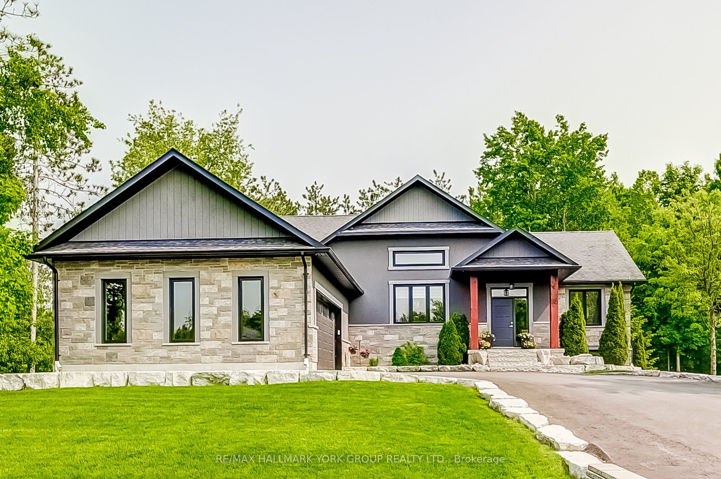 118 Mennill Drive Property Photo 1