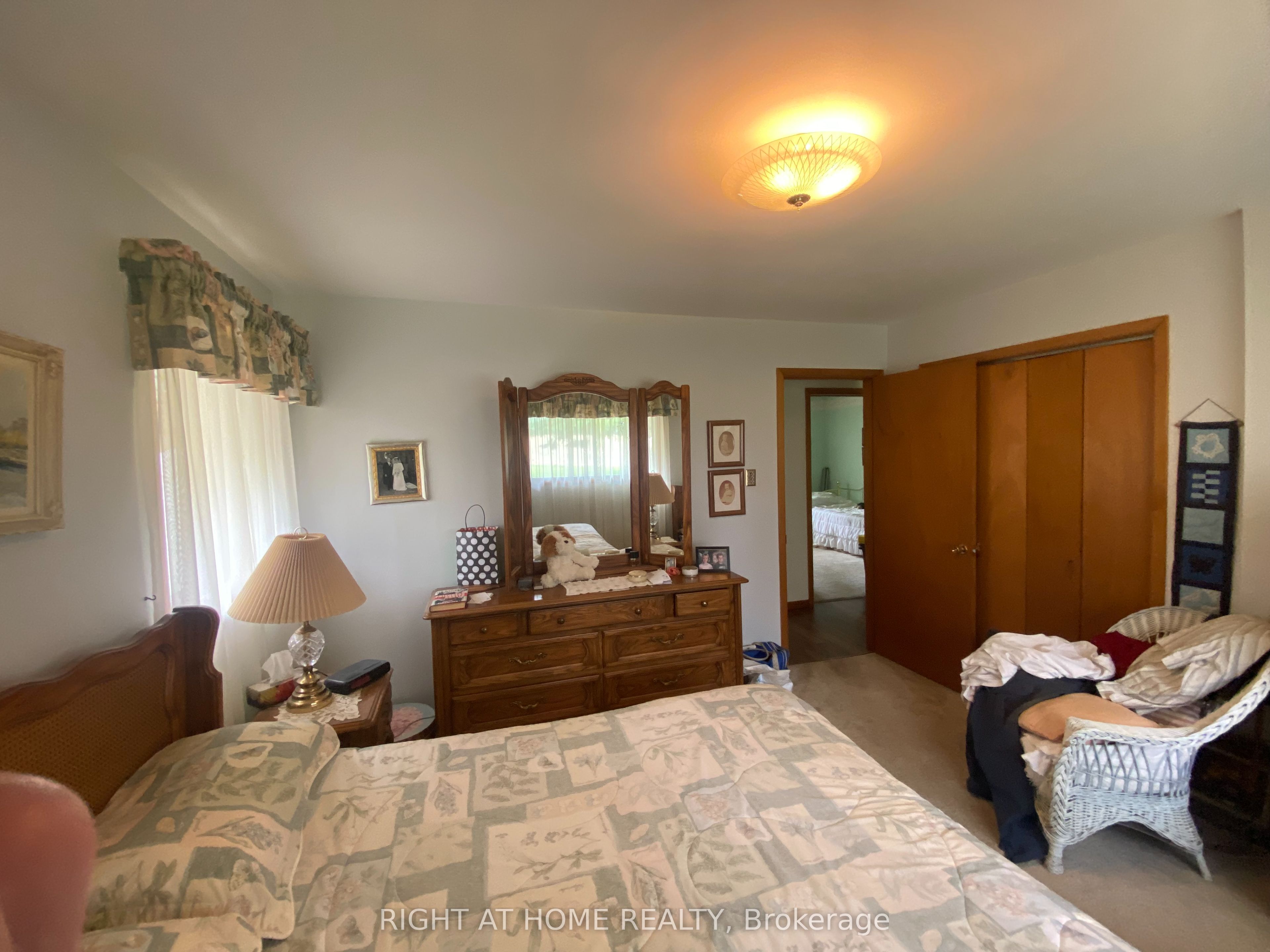 978 15/16 Sideroad Property Photo 12