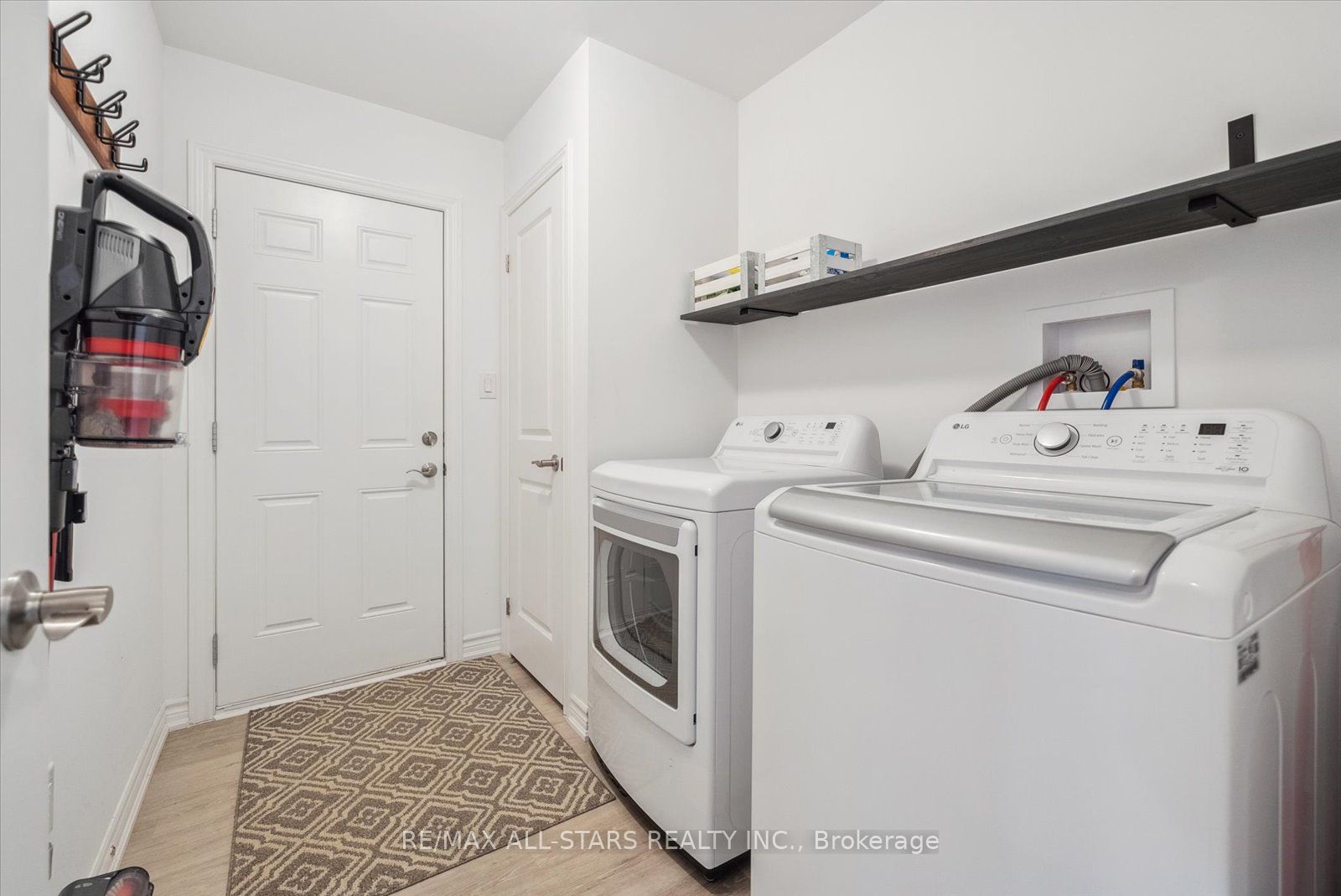 31 Reynolds Drive Property Photo 23