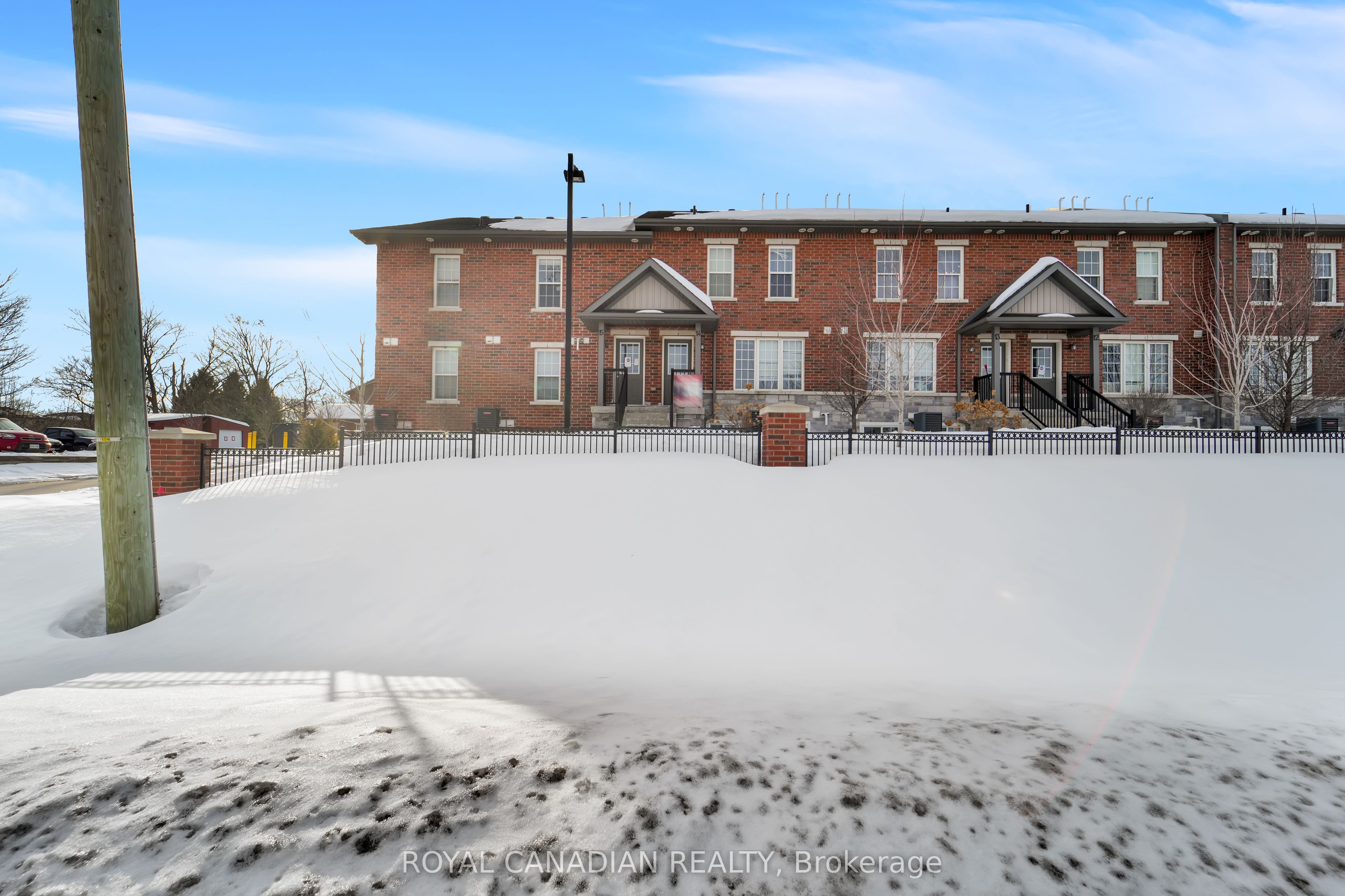 252 Penetanguishene Road 14 Property Photo 4