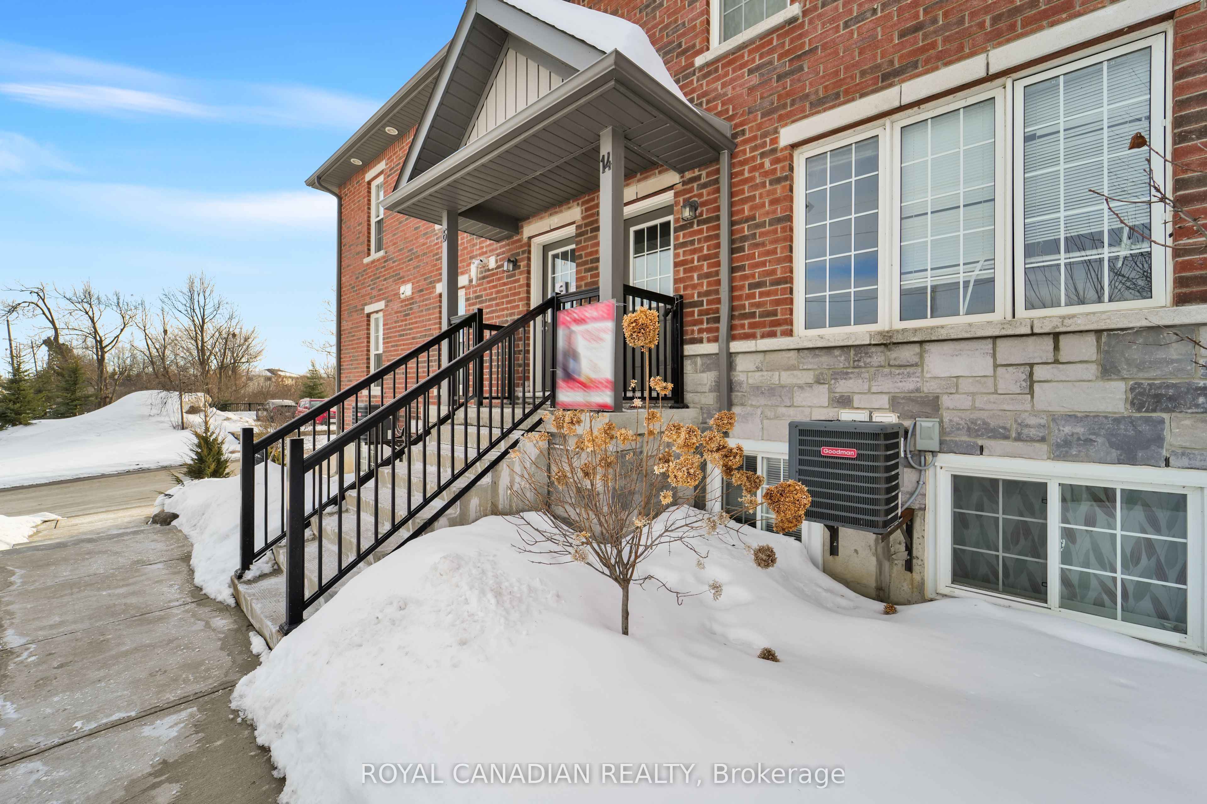 252 Penetanguishene Road 14 Property Photo 6