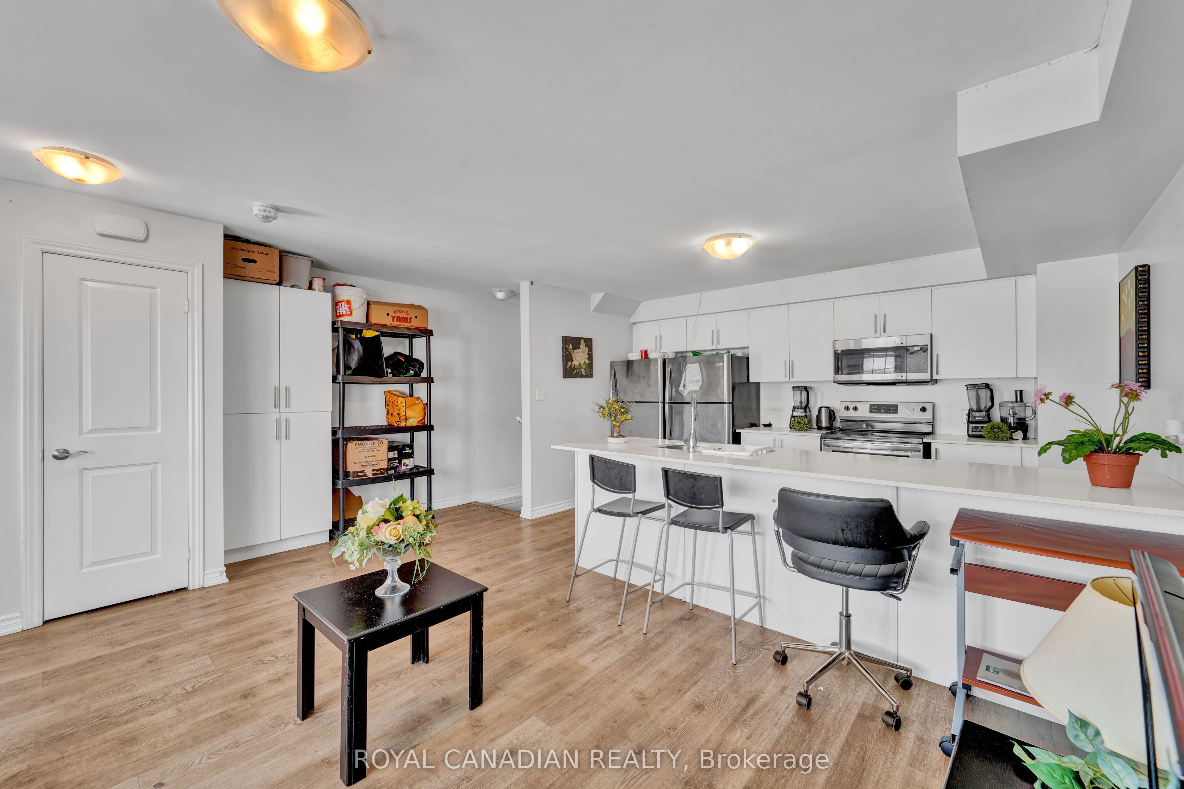 252 Penetanguishene Road 14 Property Photo 16