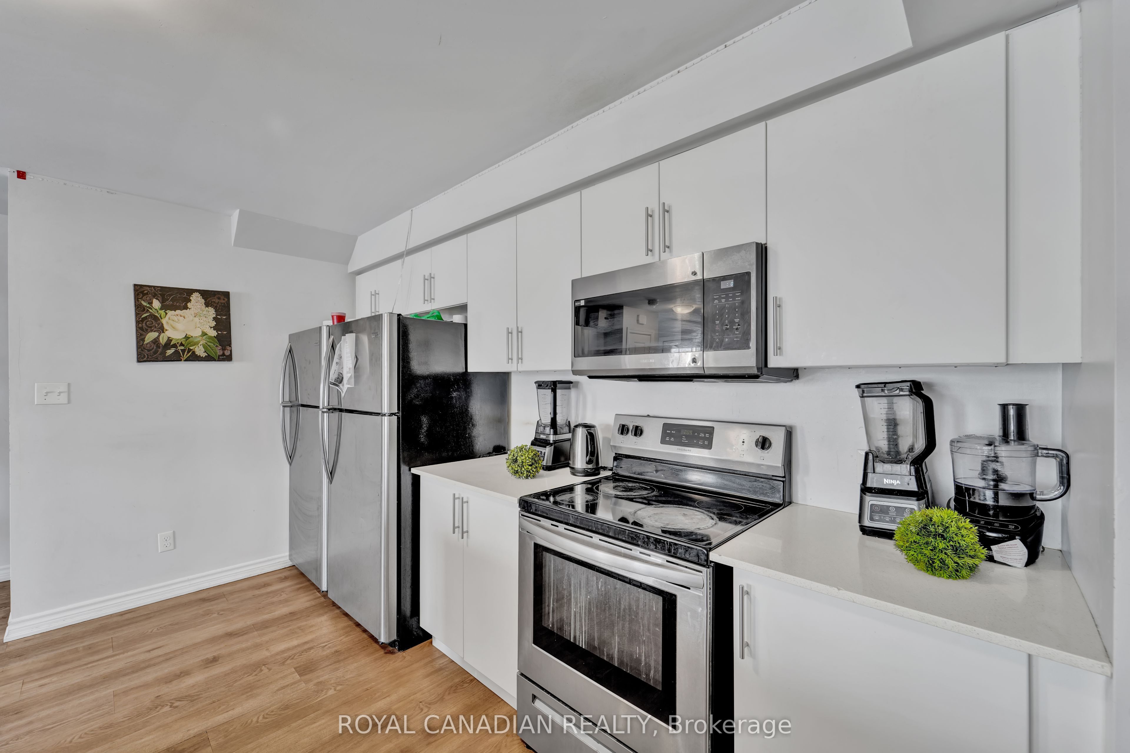 252 Penetanguishene Road 14 Property Photo 23