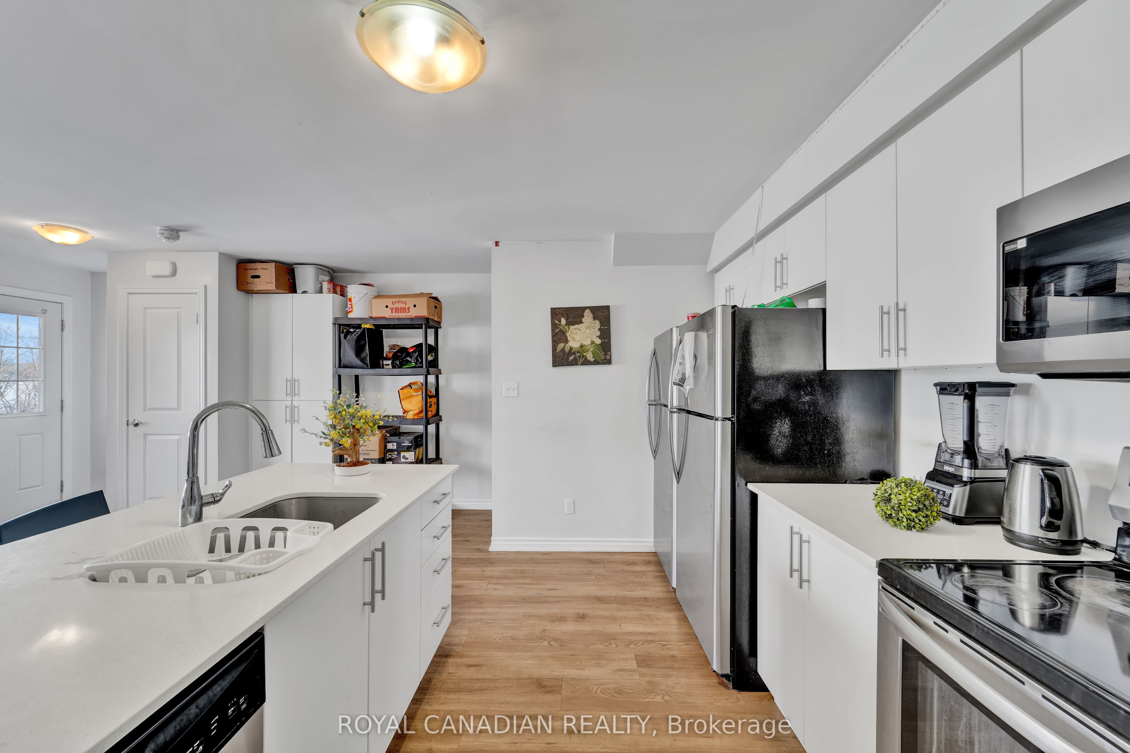 252 Penetanguishene Road 14 Property Photo 25