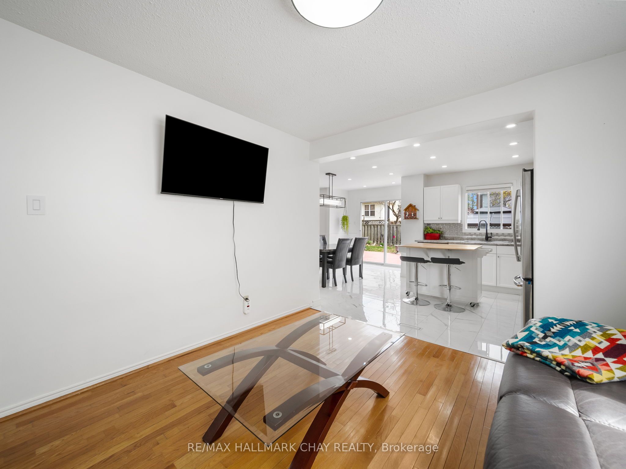 51 Shakespeare Cres Property Photo 9