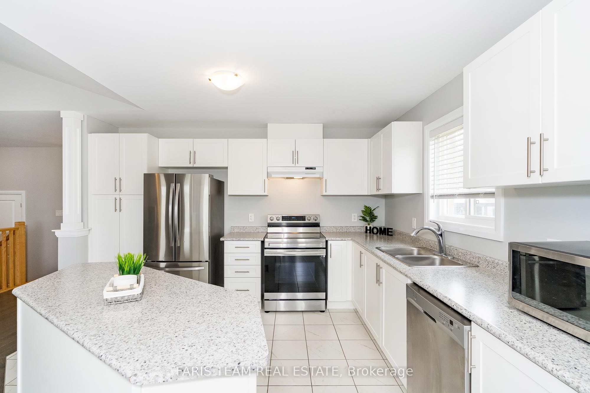 14 Beausoleil Dr Property Photo 3