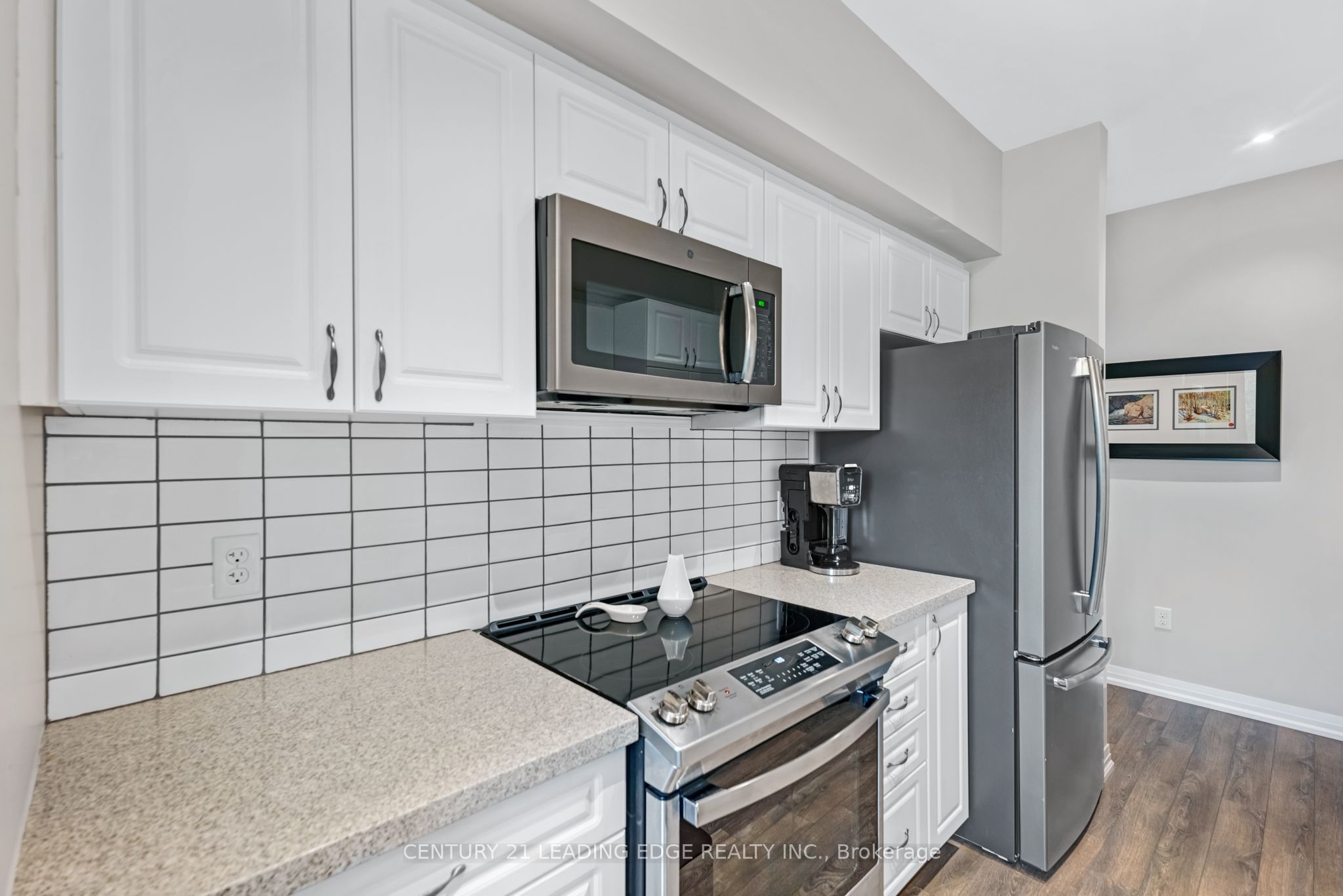 #614 - 306 Essa Road Property Photo 9