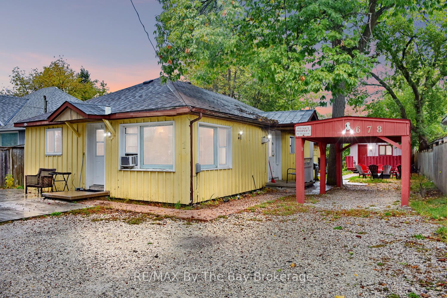 678 River Road W Property Photo 1