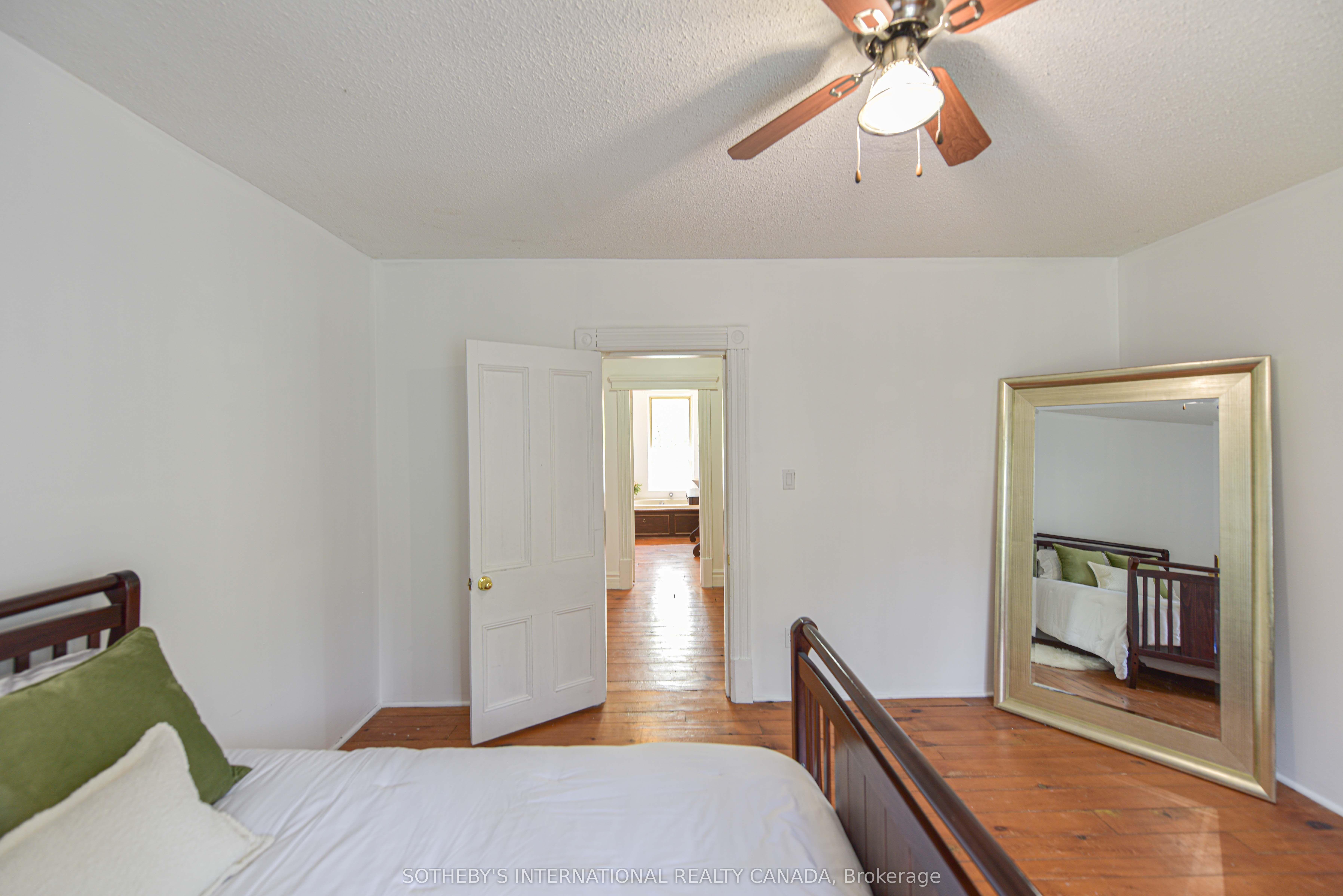 5789 4 Line Property Photo 37