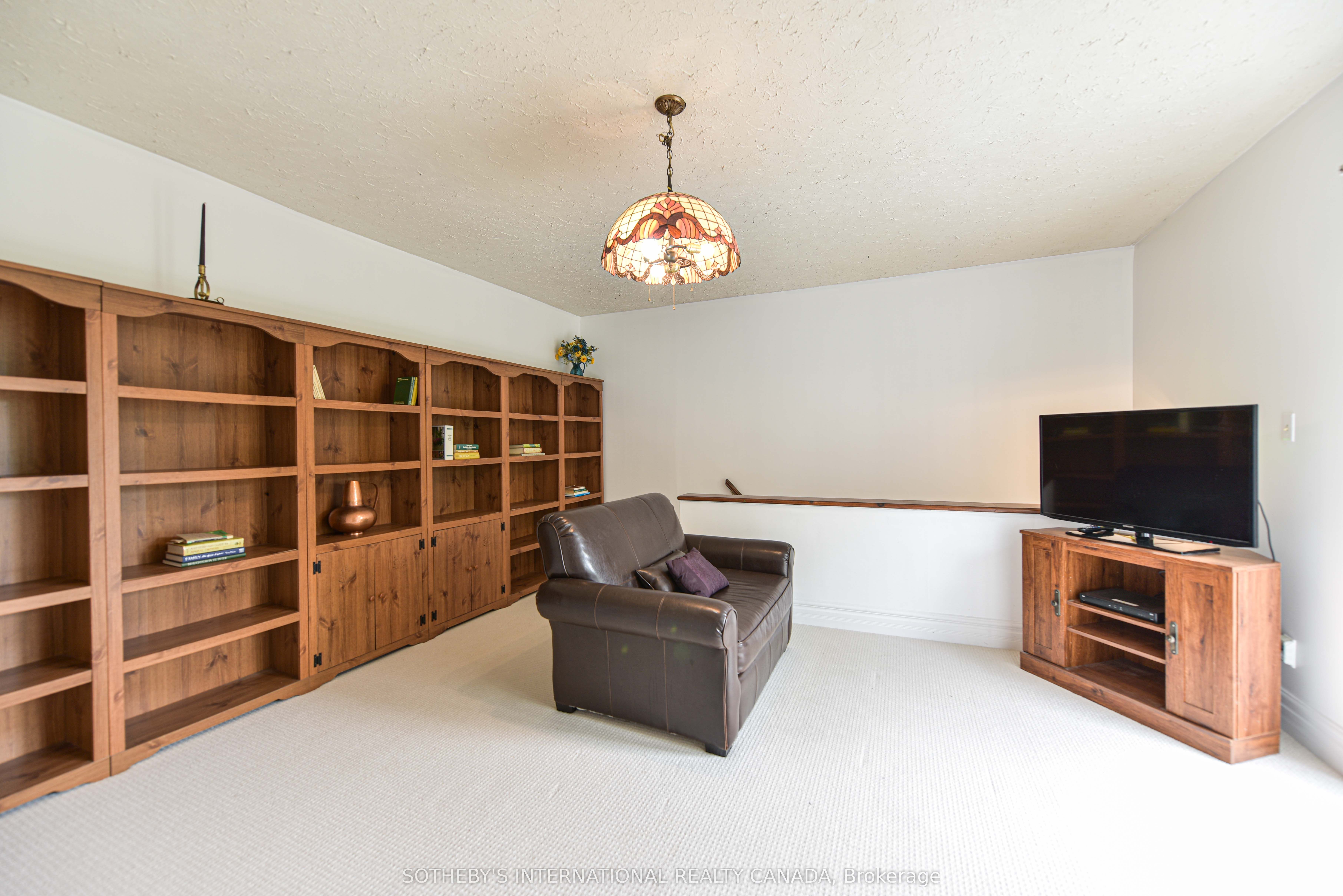 5789 4 Line Property Photo 38