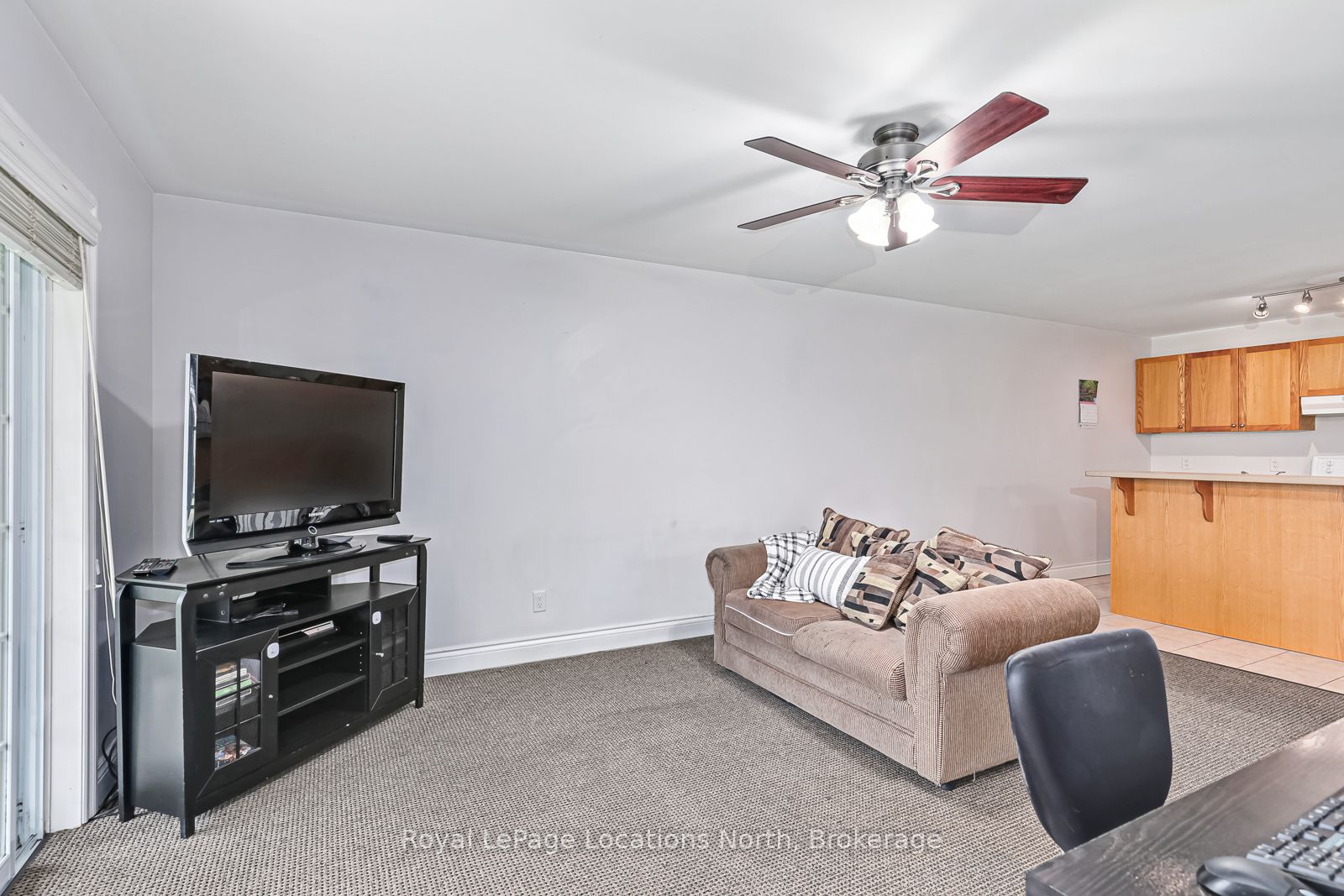 #203 - 435 Walnut Street Property Photo 8