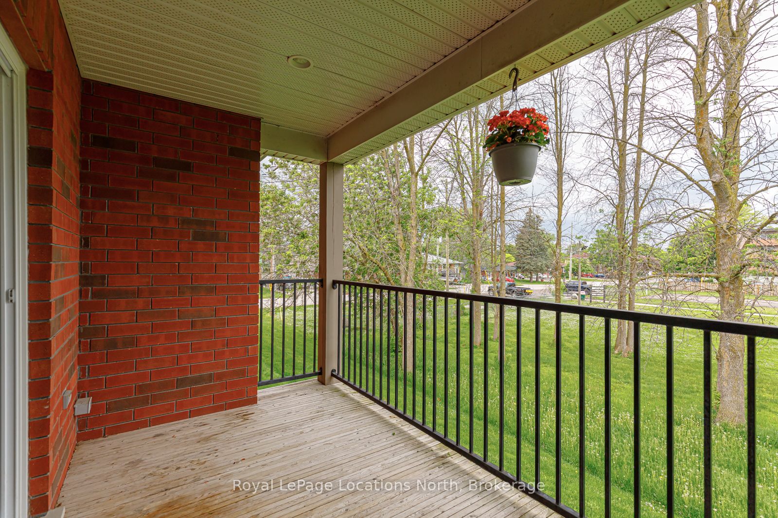 #203 - 435 Walnut Street Property Photo 12