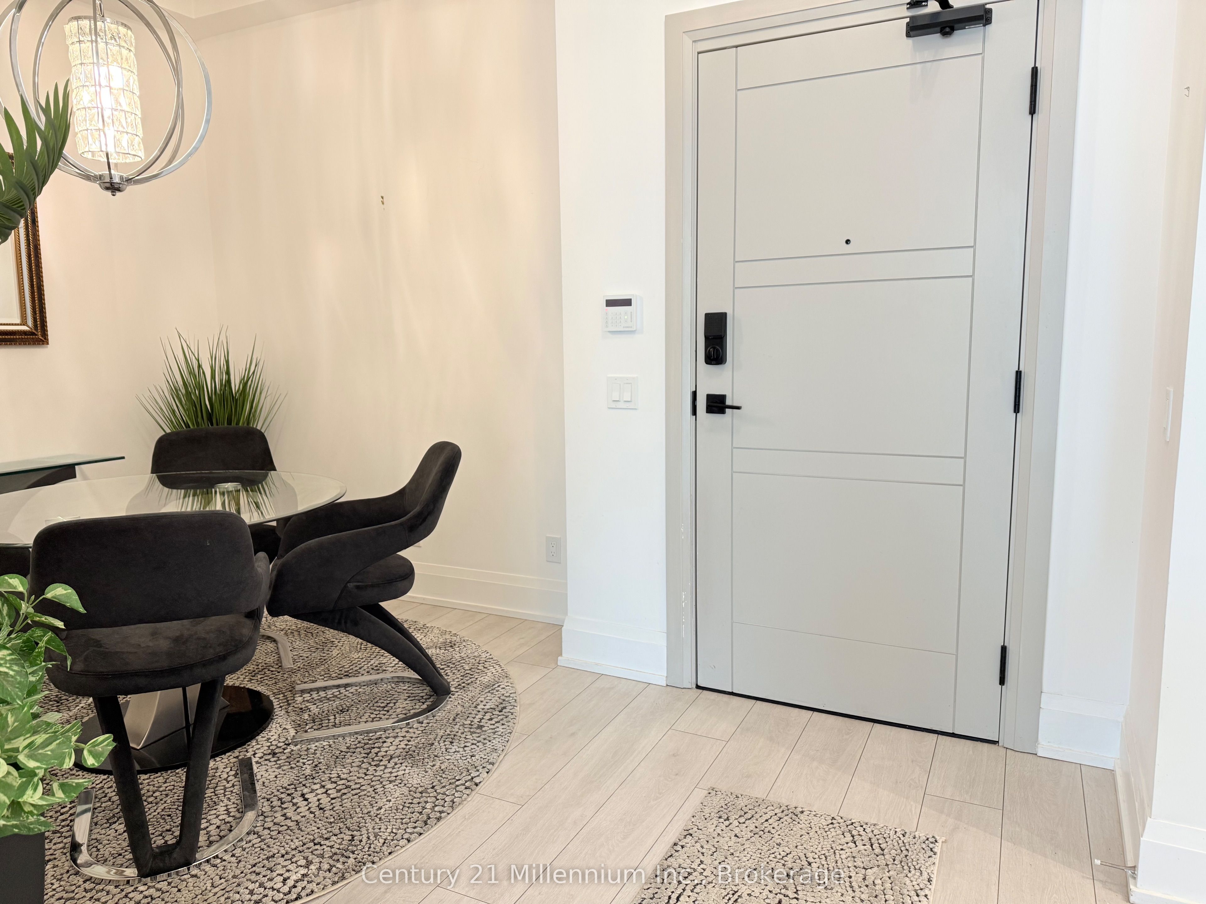 #208 - 1 Hume Street Property Photo 2
