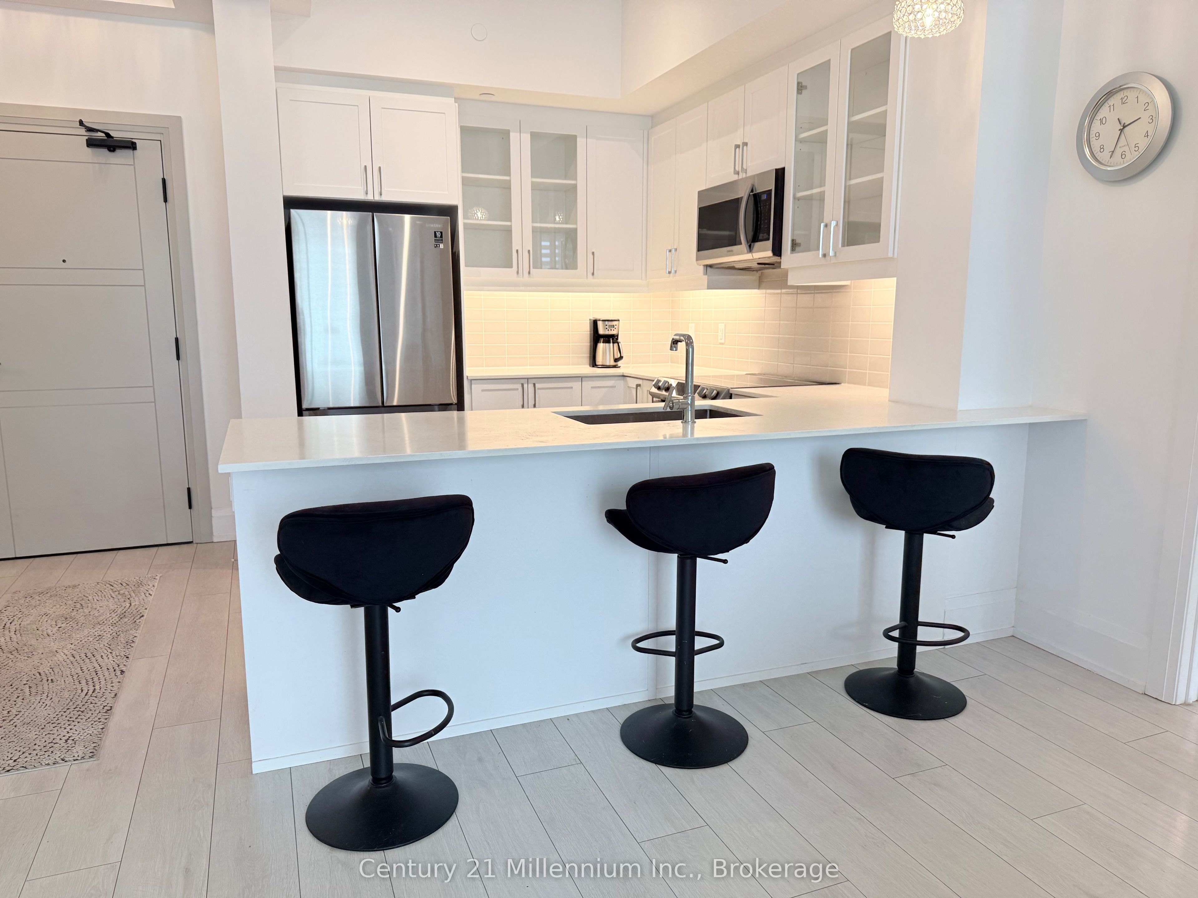 #208 - 1 Hume Street Property Photo 6