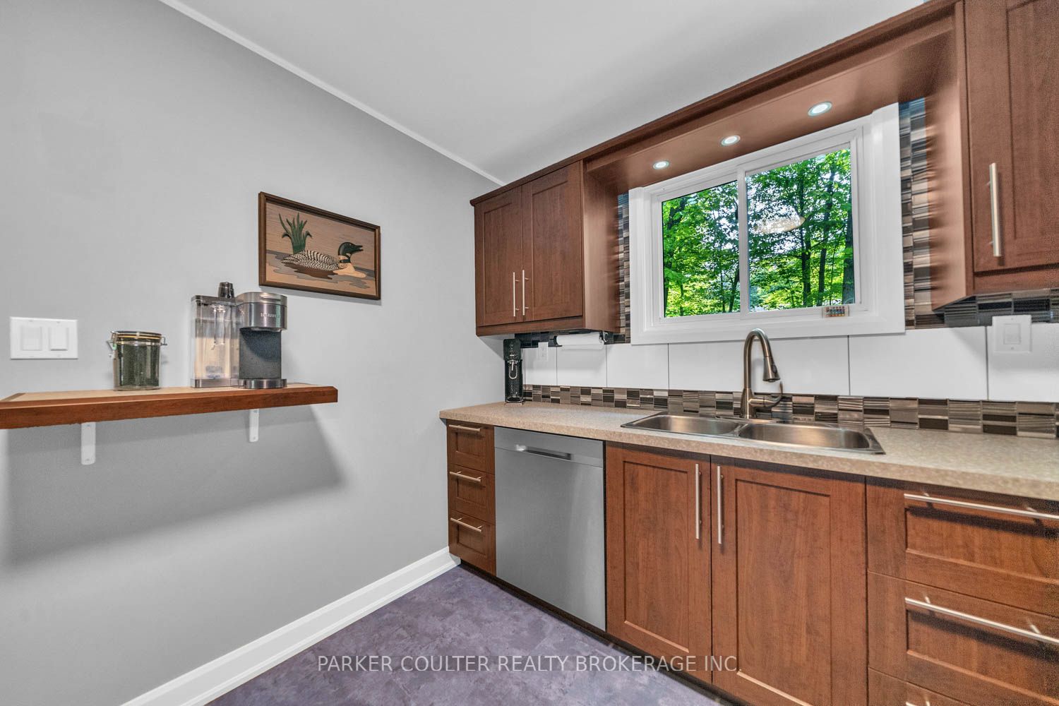 11 Duquette Court Property Photo 13