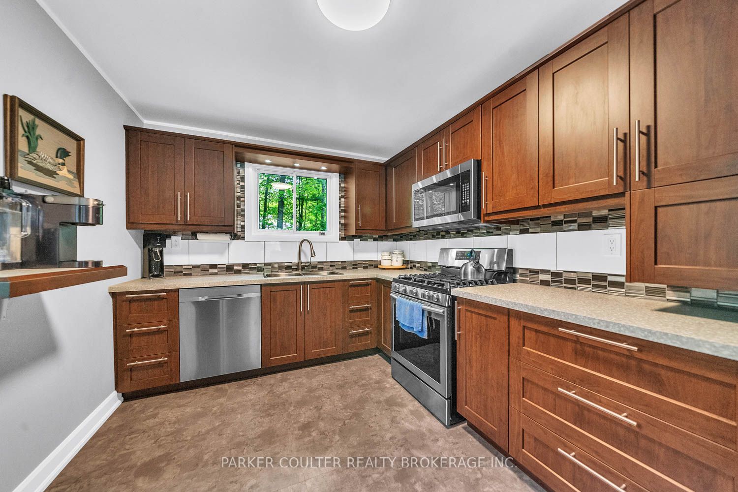 11 Duquette Court Property Photo 14